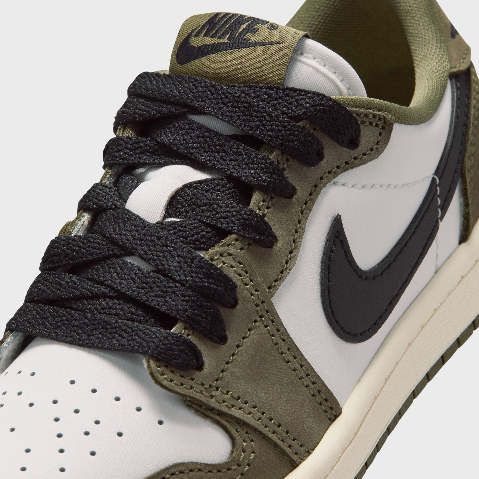Jordan PS Air Jordan 1 Retro Low - Medium Olive / Summit White / Sail / Black