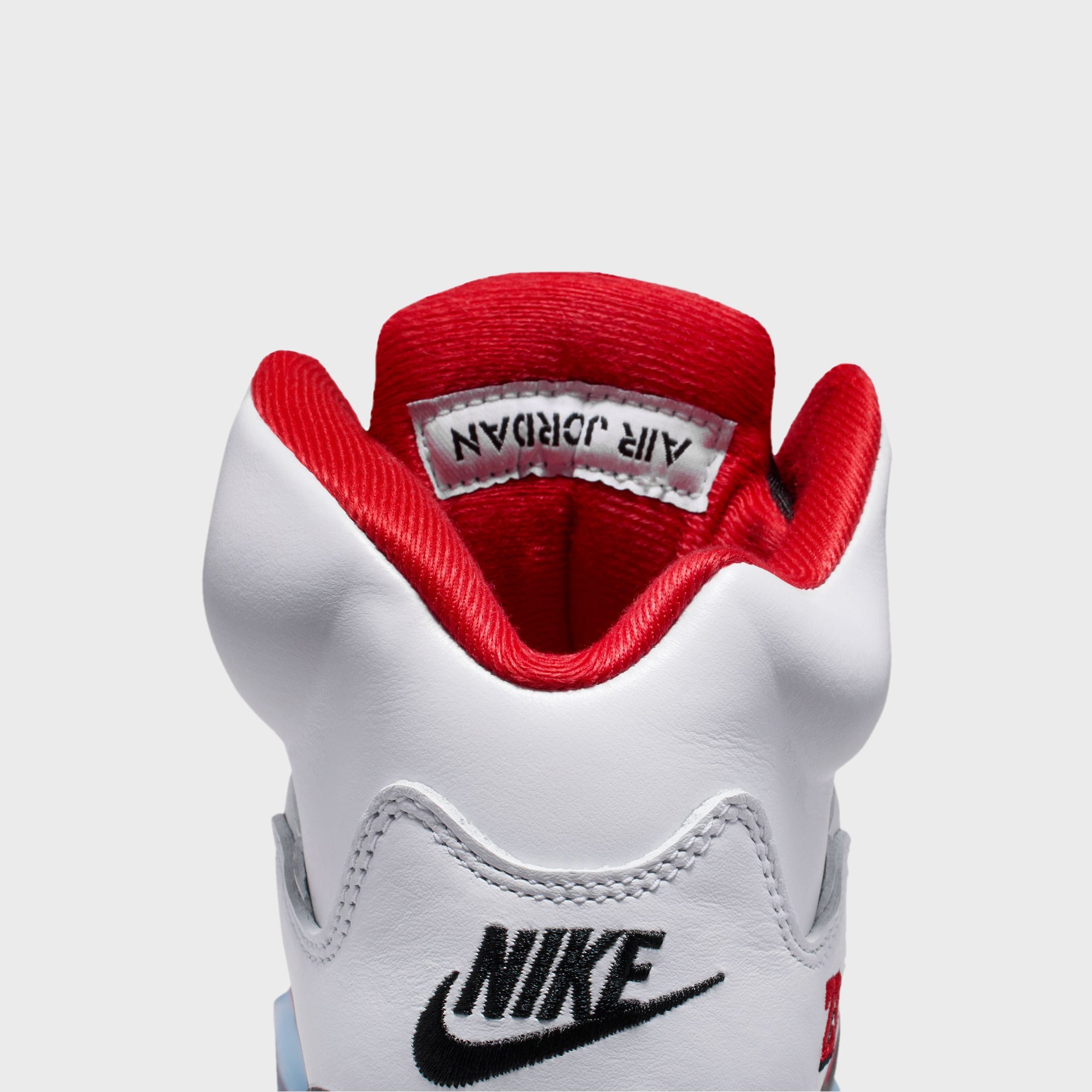 Nike Air Jordan 5 ホワイト/レッド 1月26日発売予定】 ナイキ エアジョーダン5 レトロ ホワイト