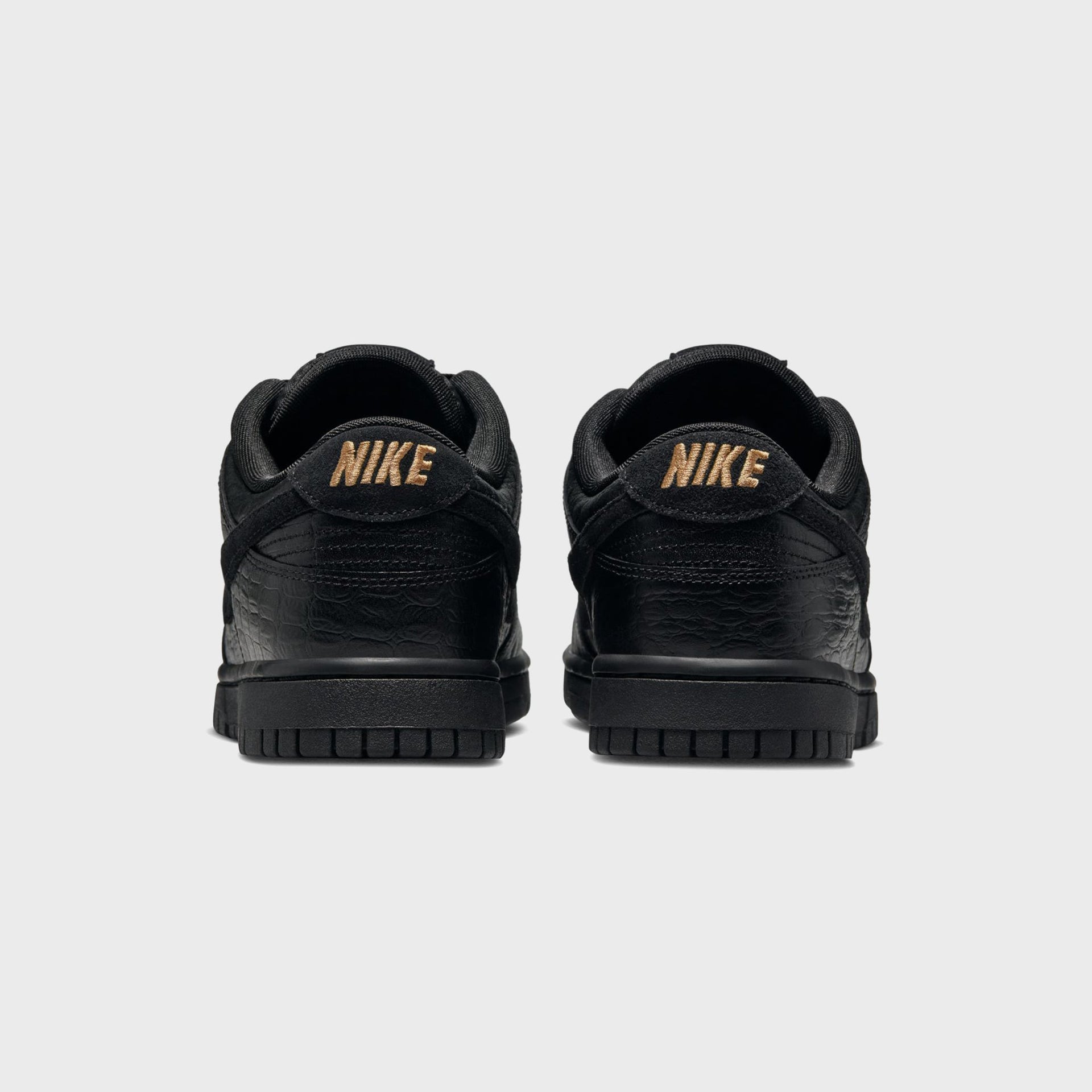 Nike WMNS Dunk Low - Black / Black / Metallic Gold / Off Noir