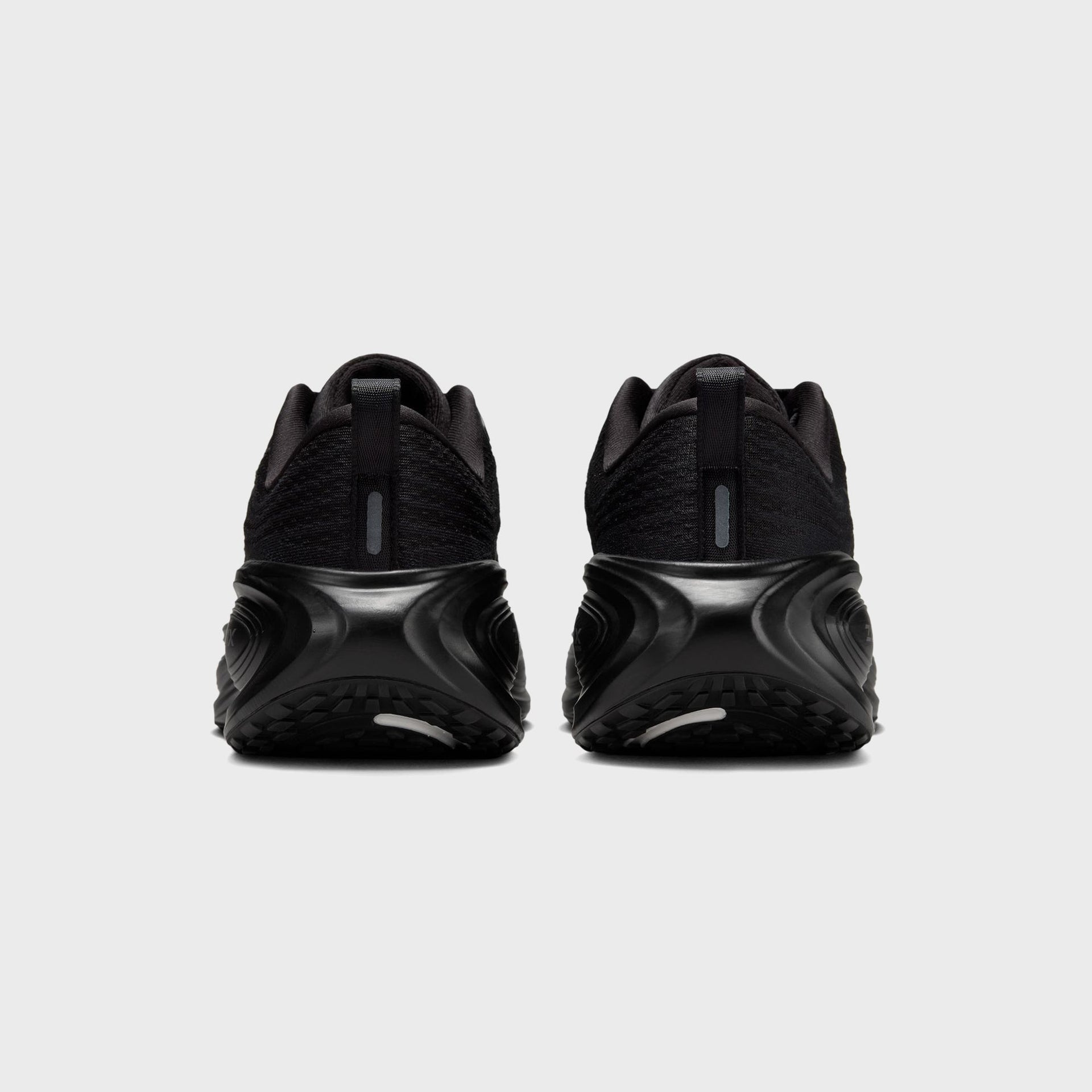 Nike WMNS Vomero Plus - Black / Dark Smoke Grey / Metallic Dark Grey
