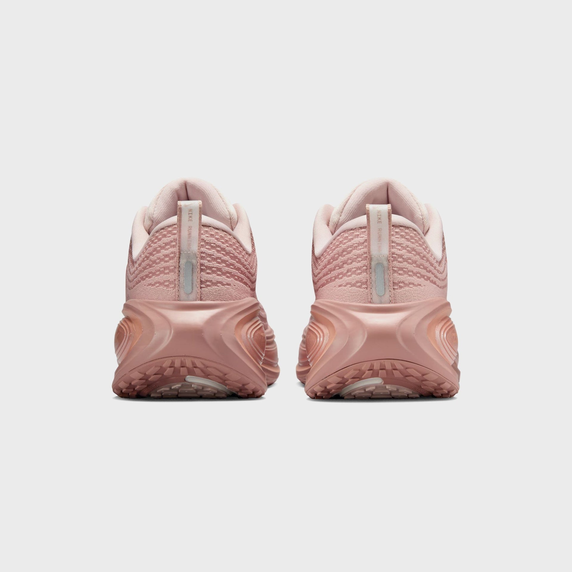 Nike WMNS Vomero Plus - Particle Pink / Metallic Rose Gold / Silt Red