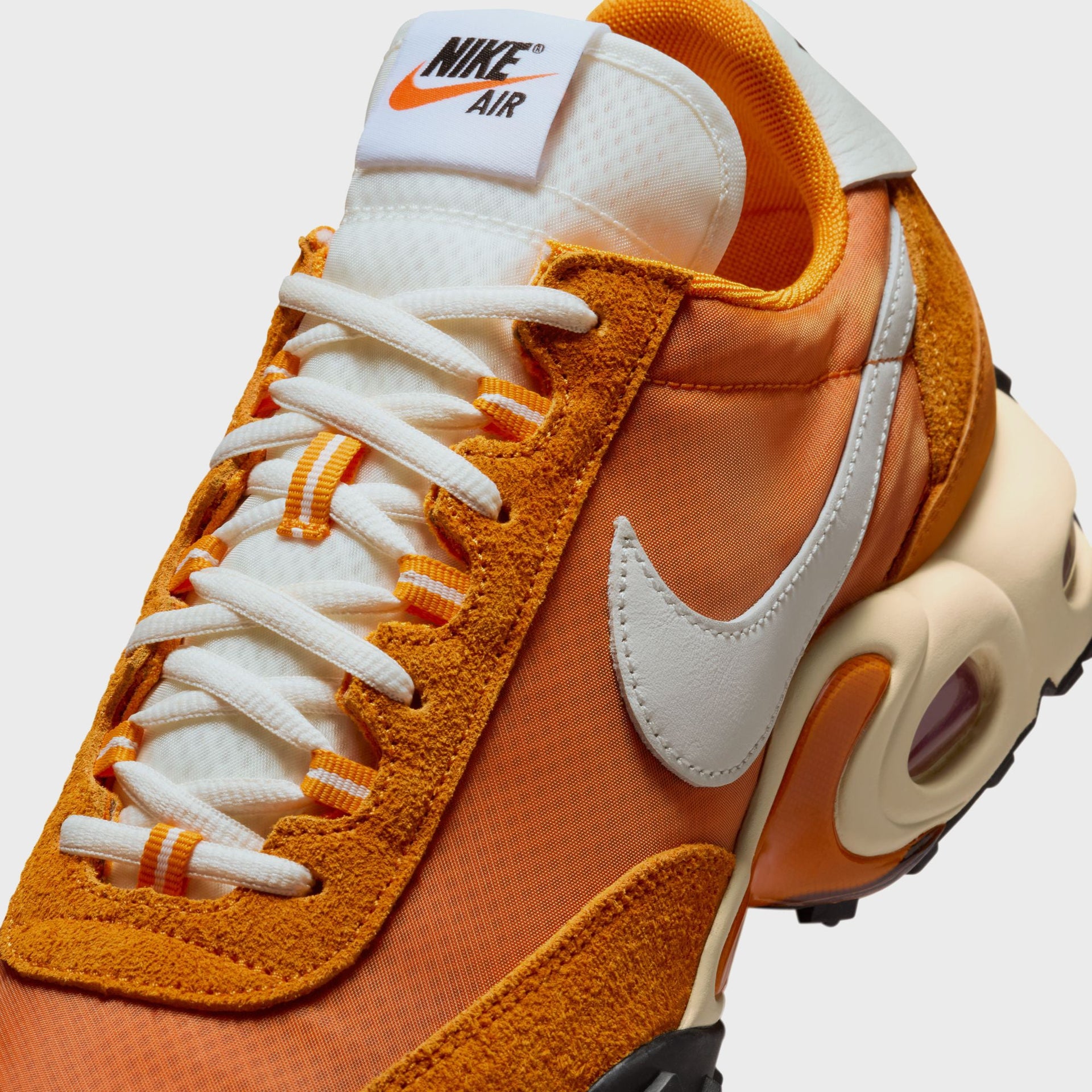 Nike Air Max Waffle  SP - Ceramic / Sail / Bright Ceramic / Coconut Milk