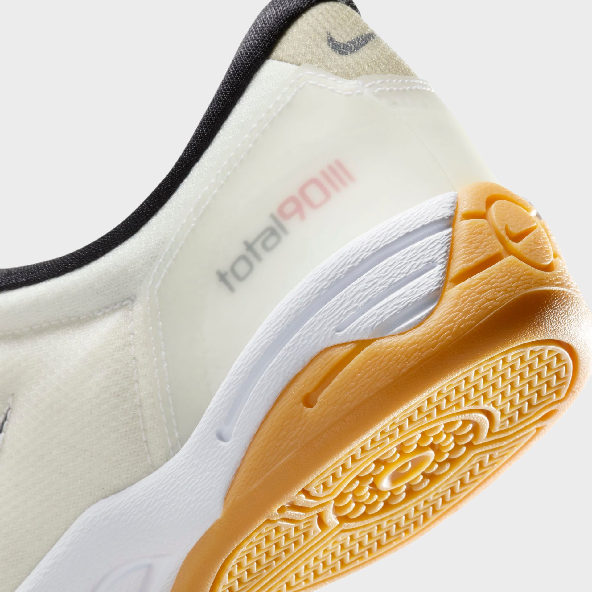 Total 90 White/Black-Black-Gum Light Brown