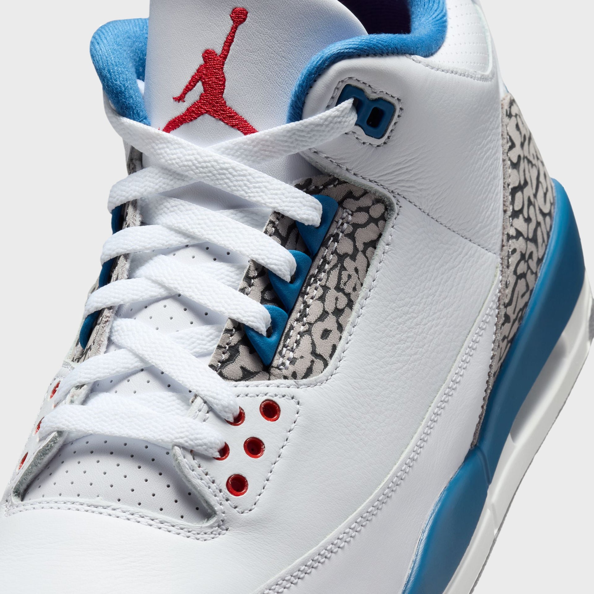 Jordan Air Jordan 3 Retro - White / True Blue / Cement Grey / Fire Red