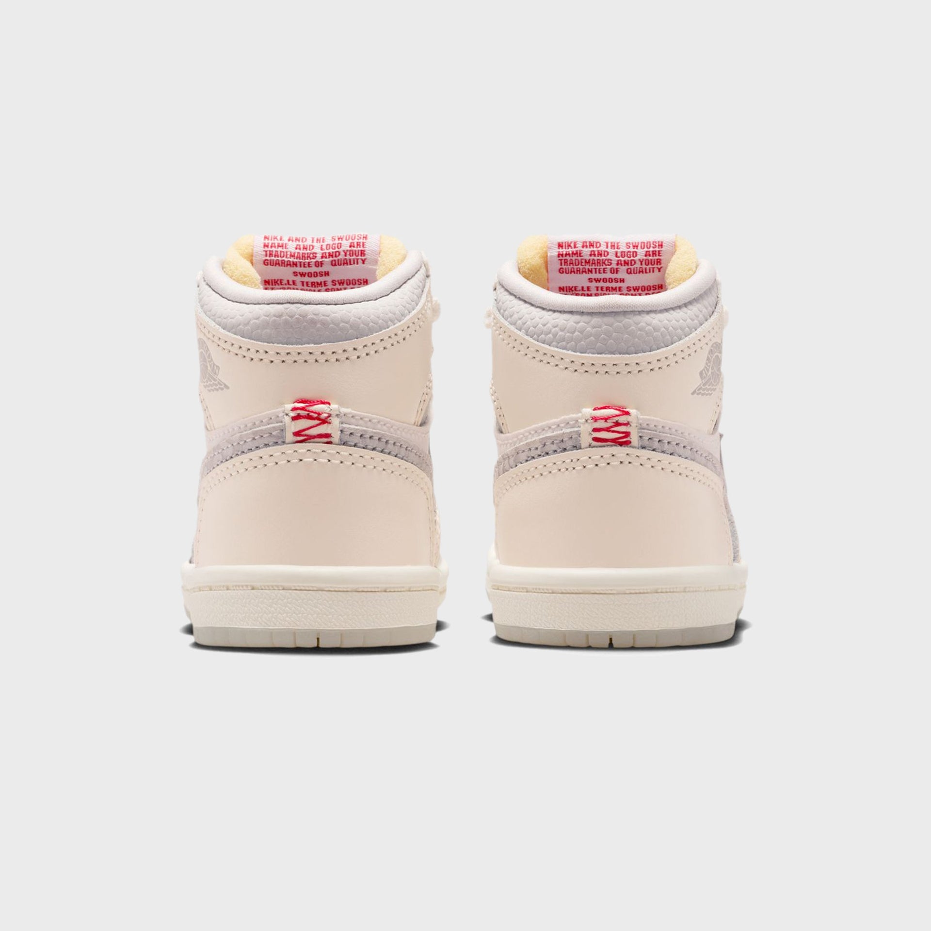 Jordan TD Air Jordan 1 Retro High OG - Sail / University Red / Pale Ivory / Coconut Milk / Phantom