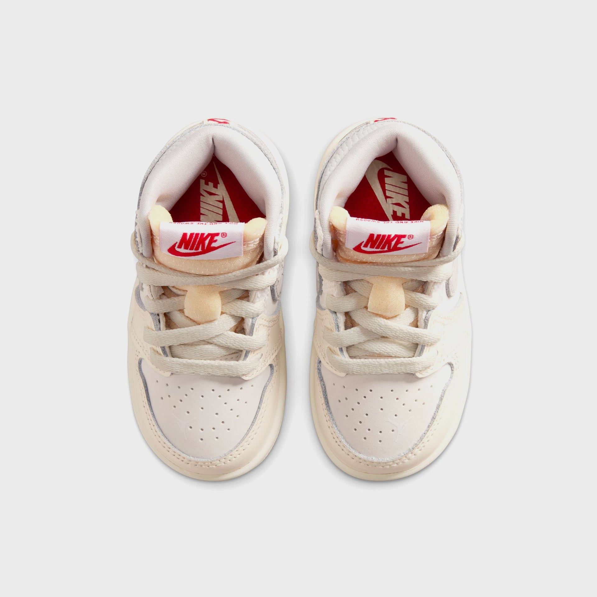 Jordan TD Air Jordan 1 Retro High OG - Sail / University Red / Pale Ivory / Coconut Milk / Phantom