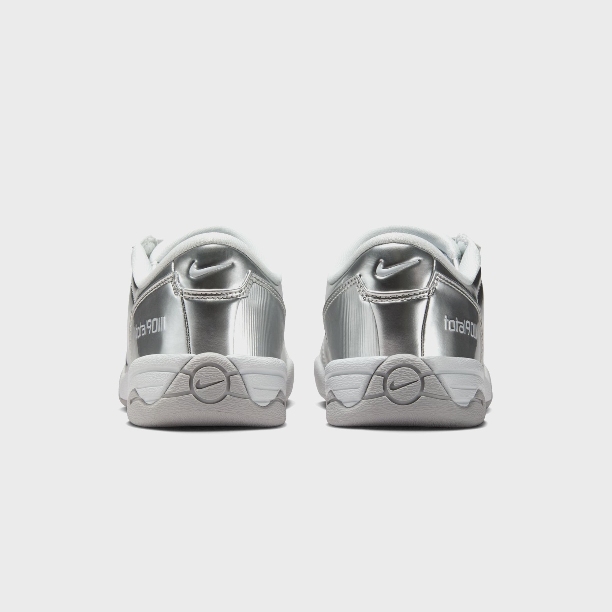 Nike WMNS Total 90 III - Metallic Platinum / Photon Dust