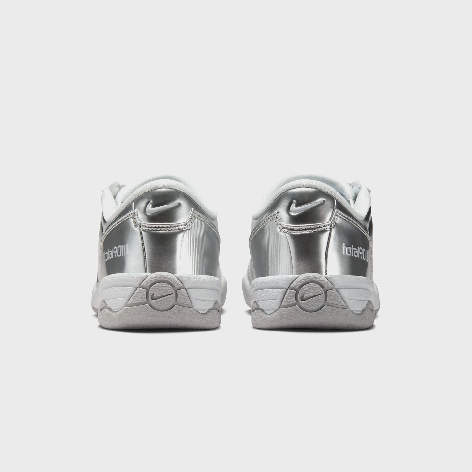Nike WMNS Total 90 III - Metallic Platinum / Photon Dust
