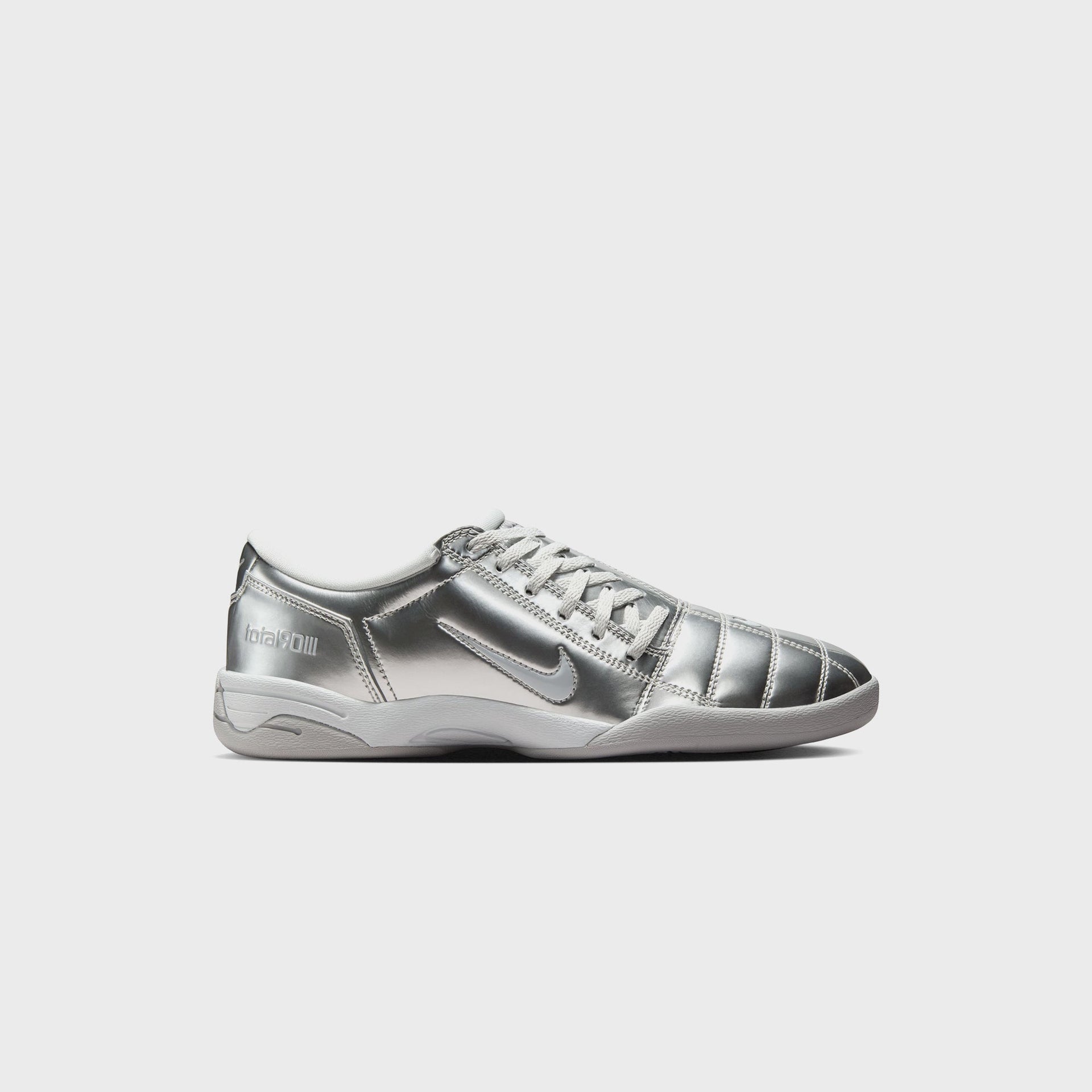 Nike WMNS Total 90 III - Metallic Platinum / Photon Dust