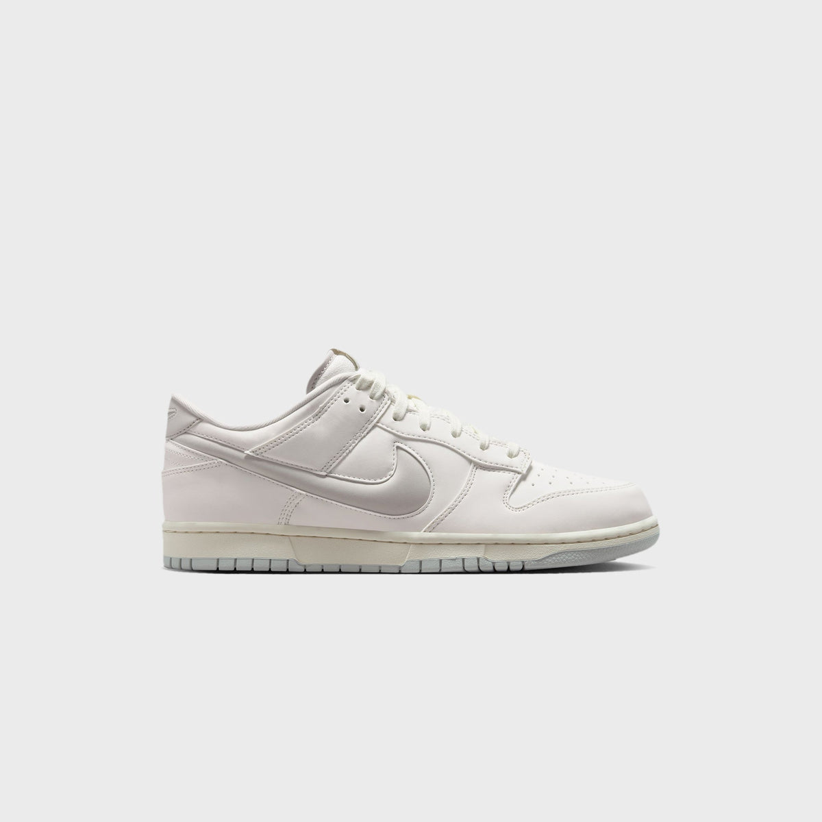 Nike Dunk Low Retro Premium - Sail / Light Bone / Coconut Milk / Light Silver