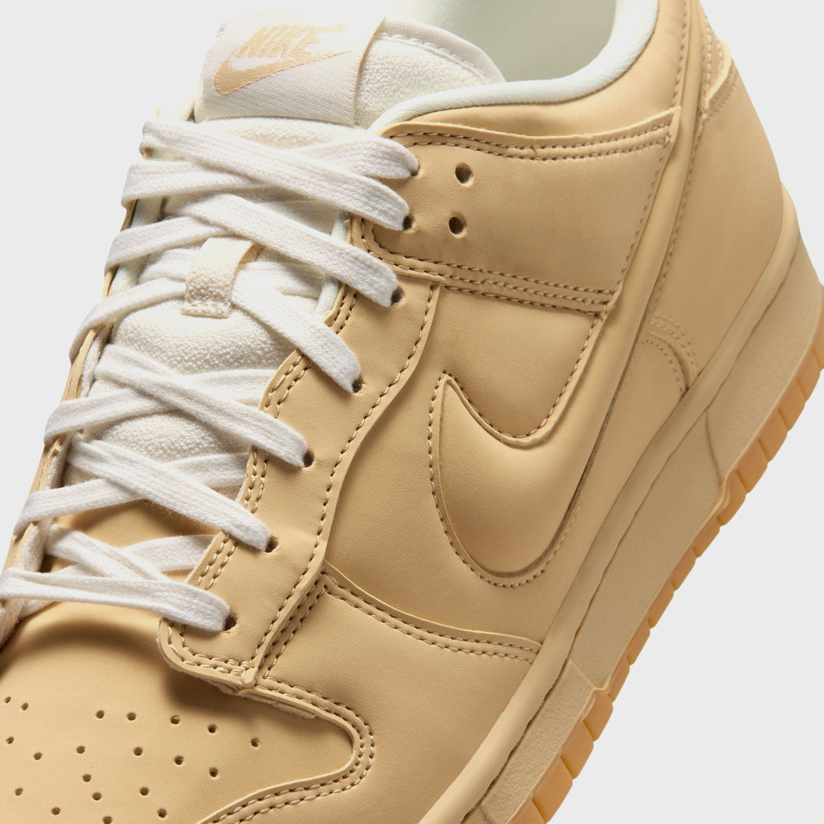 Nike Dunk Low Retro Premium - Sesame / Pale Ivory