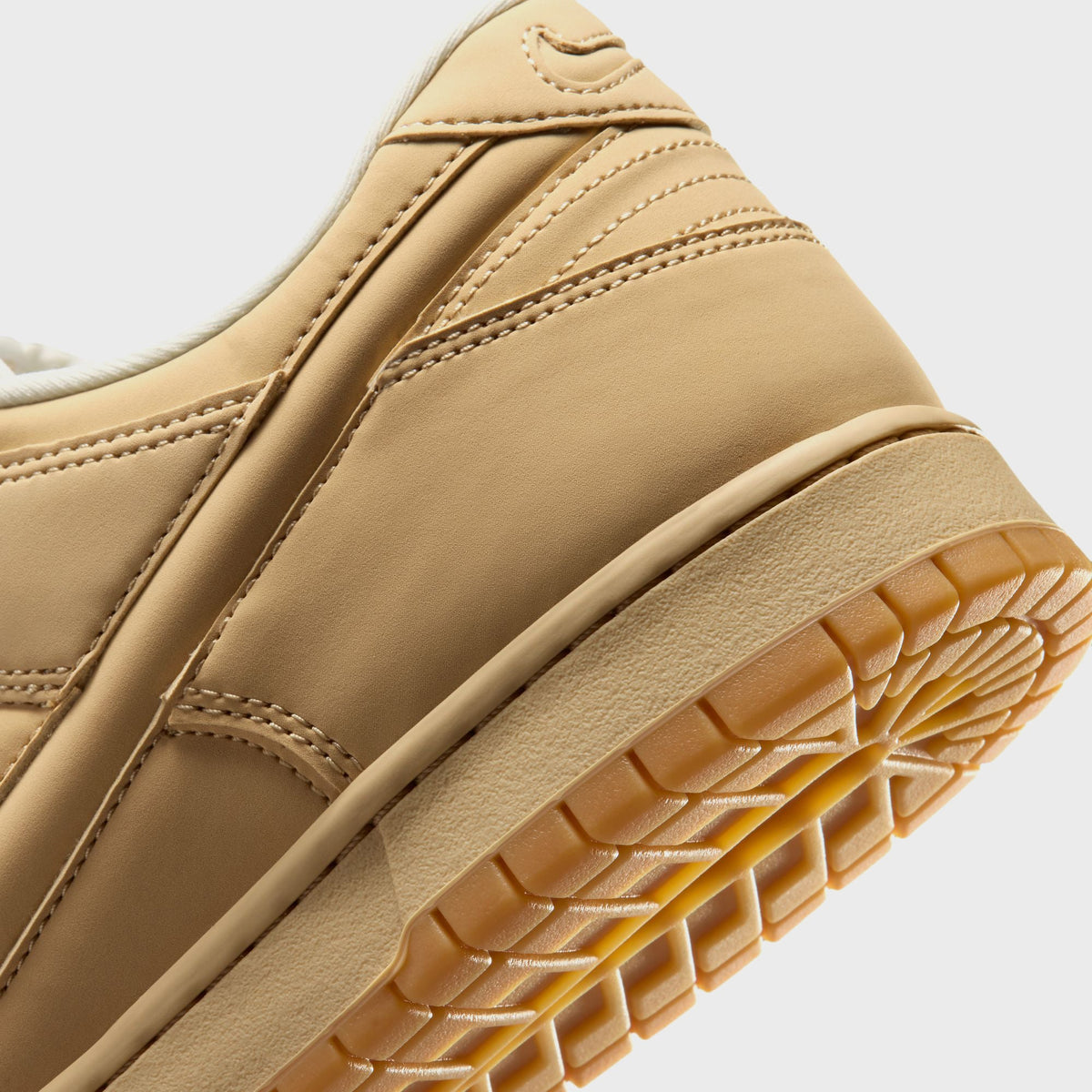 Nike Dunk Low Retro Premium - Sesame / Pale Ivory