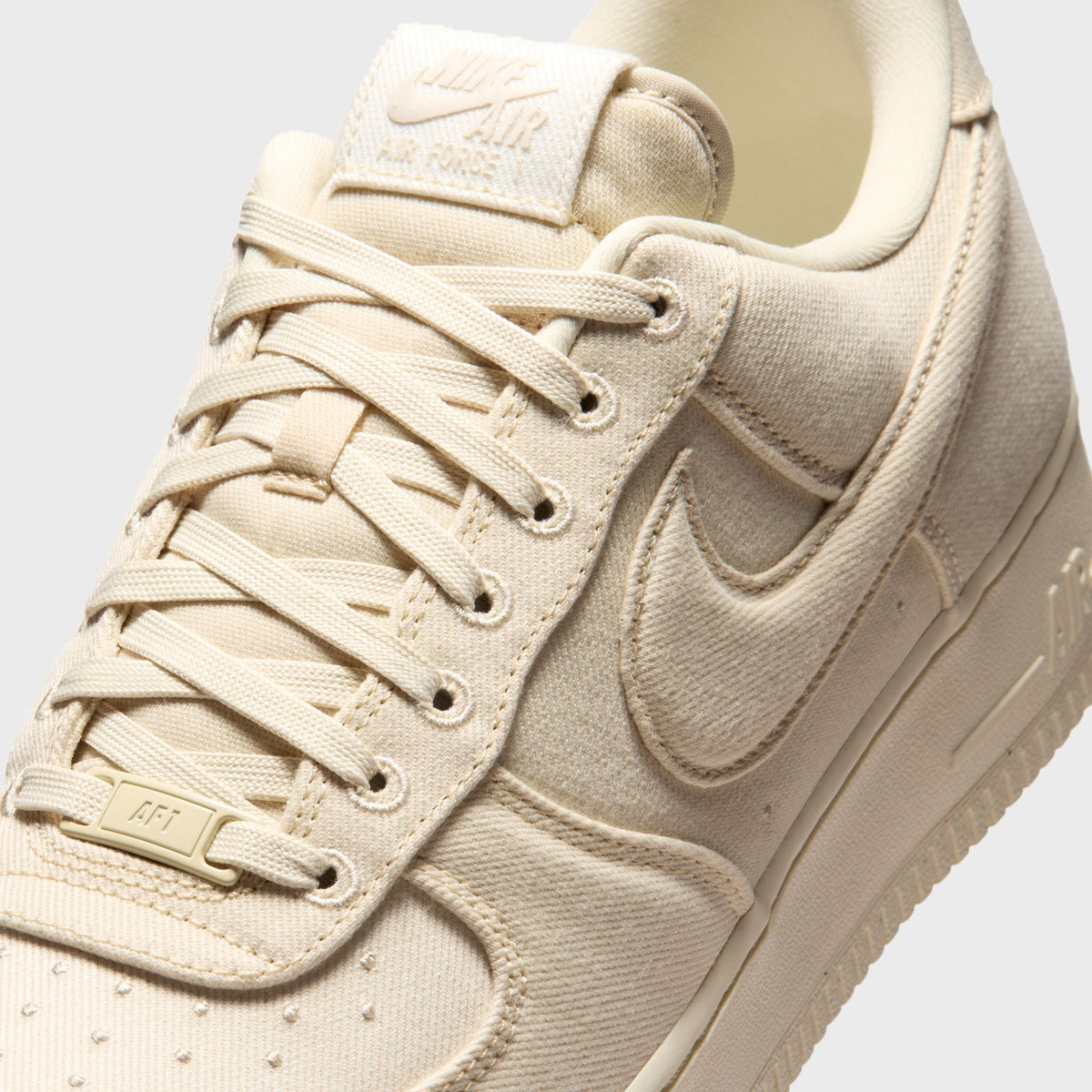 Nike Air Force 1 '07 LV8 - Beach / Coconut Milk / Sail