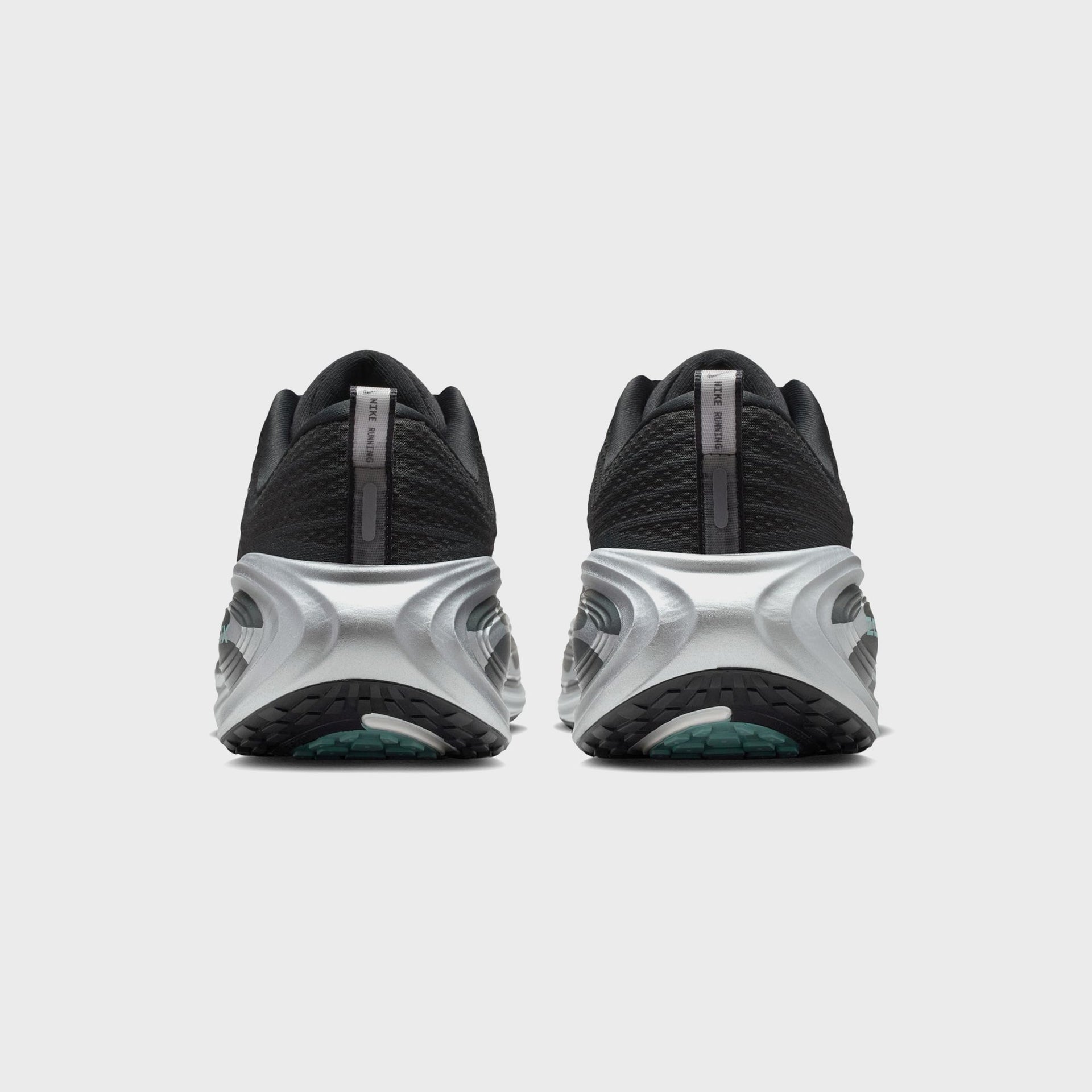 Nike Vomero Plus Anthracite - Reflect Silver / Cannon White