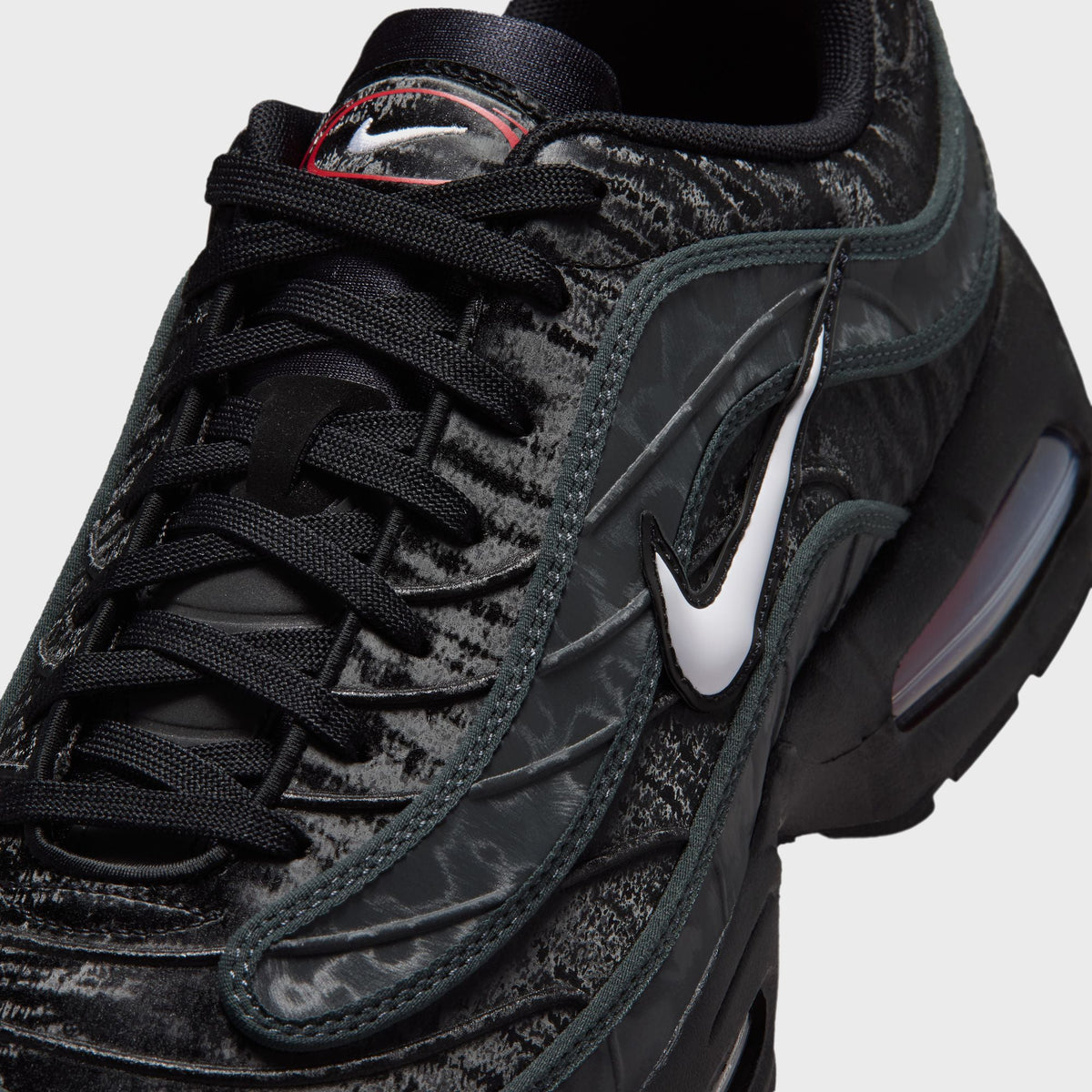 Nike Air Max Joga Bonito - Black / University Red / Dark Smoke Grey / White