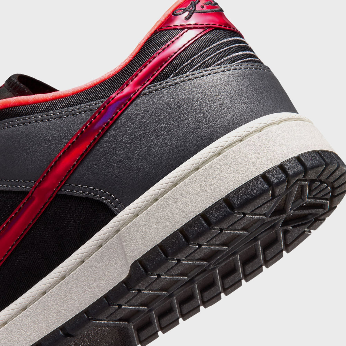 Nike Kobe Dunk Low Protro - Black / Hot Punch