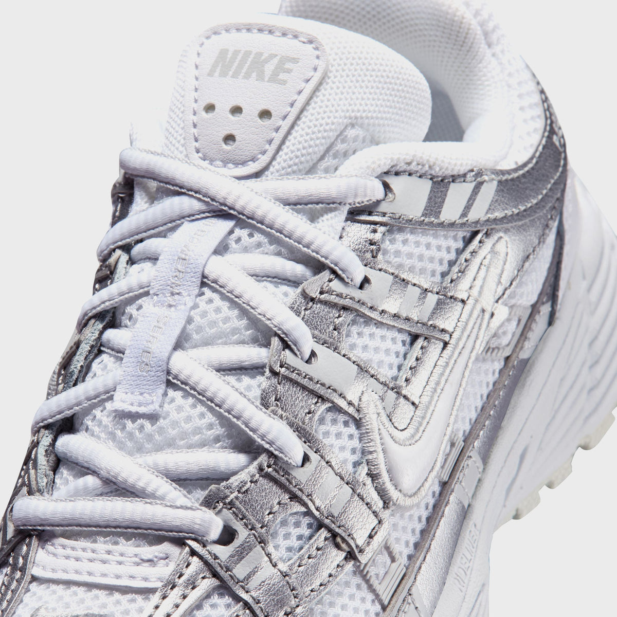 Nike PS P-6000 - White / Metallic Silver