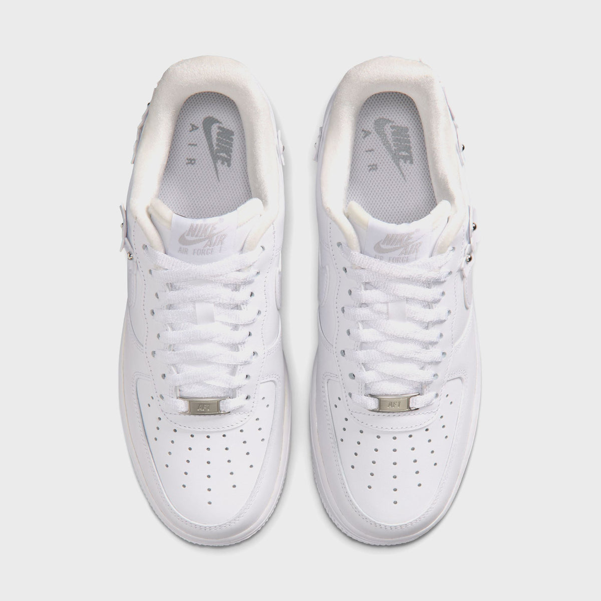 Nike WMNS Air Force 1 '07 - White / Wolf Grey / Metallic Silver