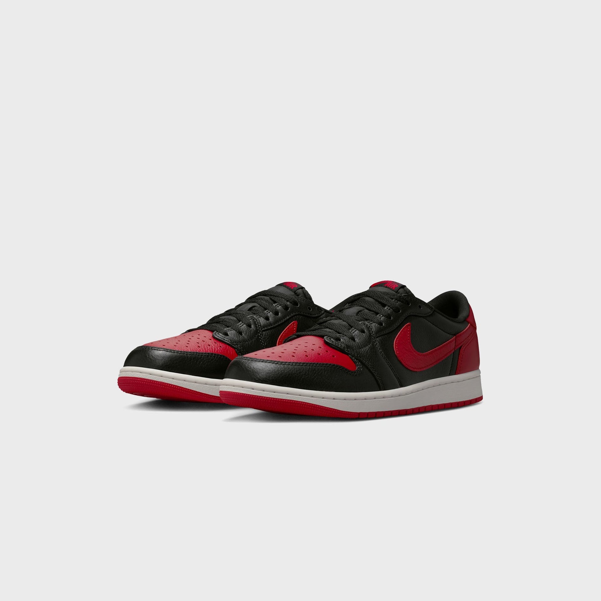 Jordan Air Jordan 1 Retro Low OG - Black / Varsity Red / Summit White