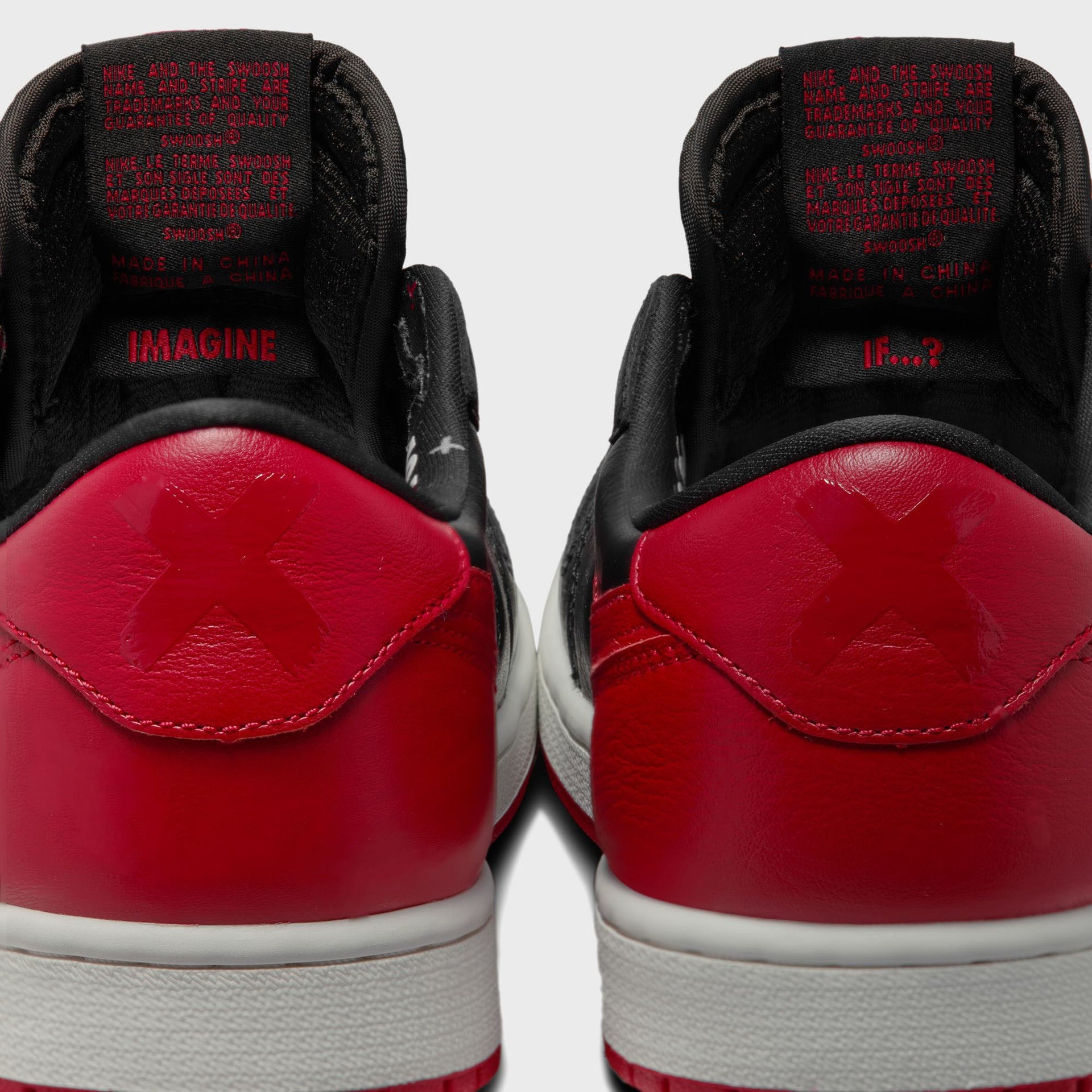 Jordan Air Jordan 1 Retro Low OG - Black / Varsity Red / Summit White