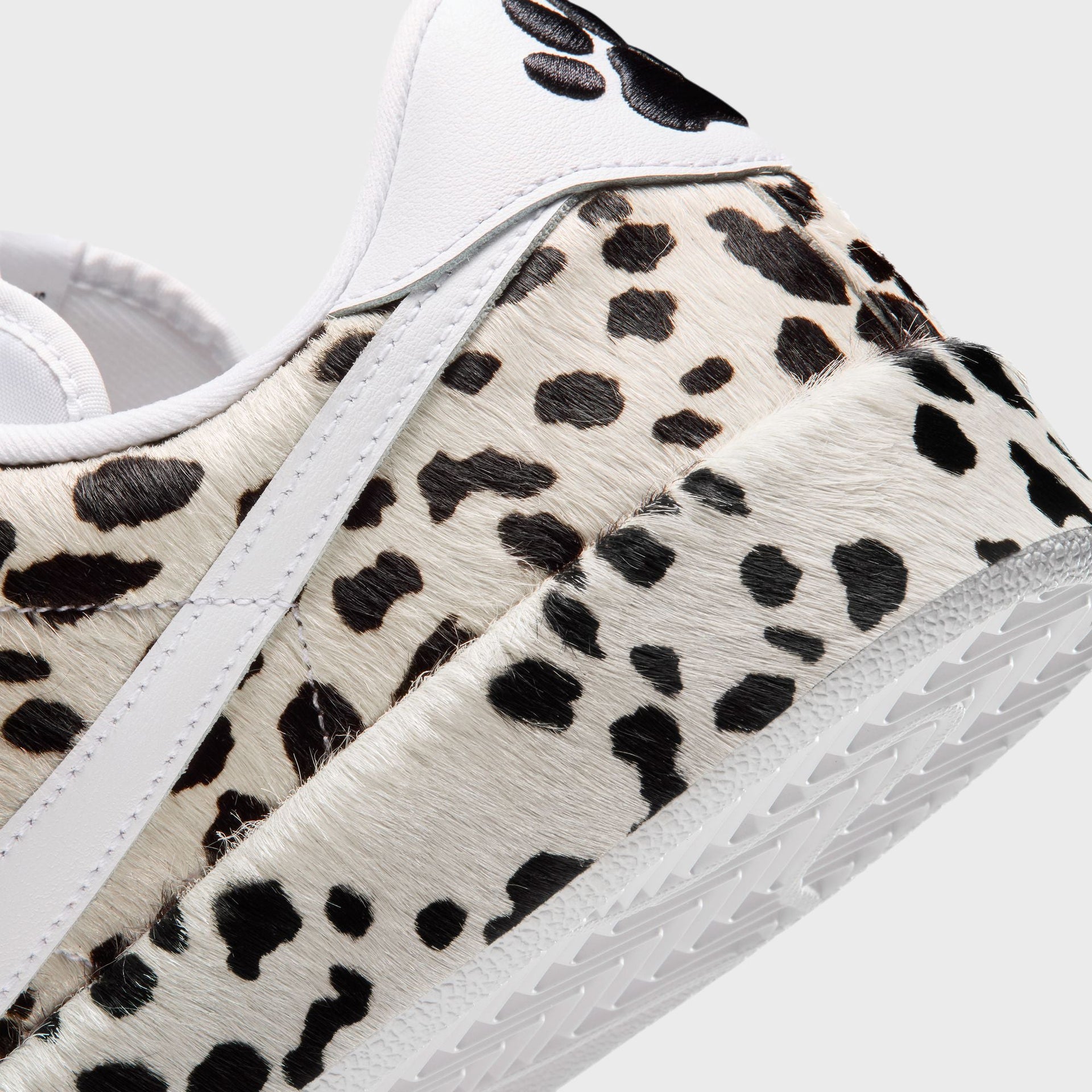 Nike Tennis Classic CS PRM - White / Black