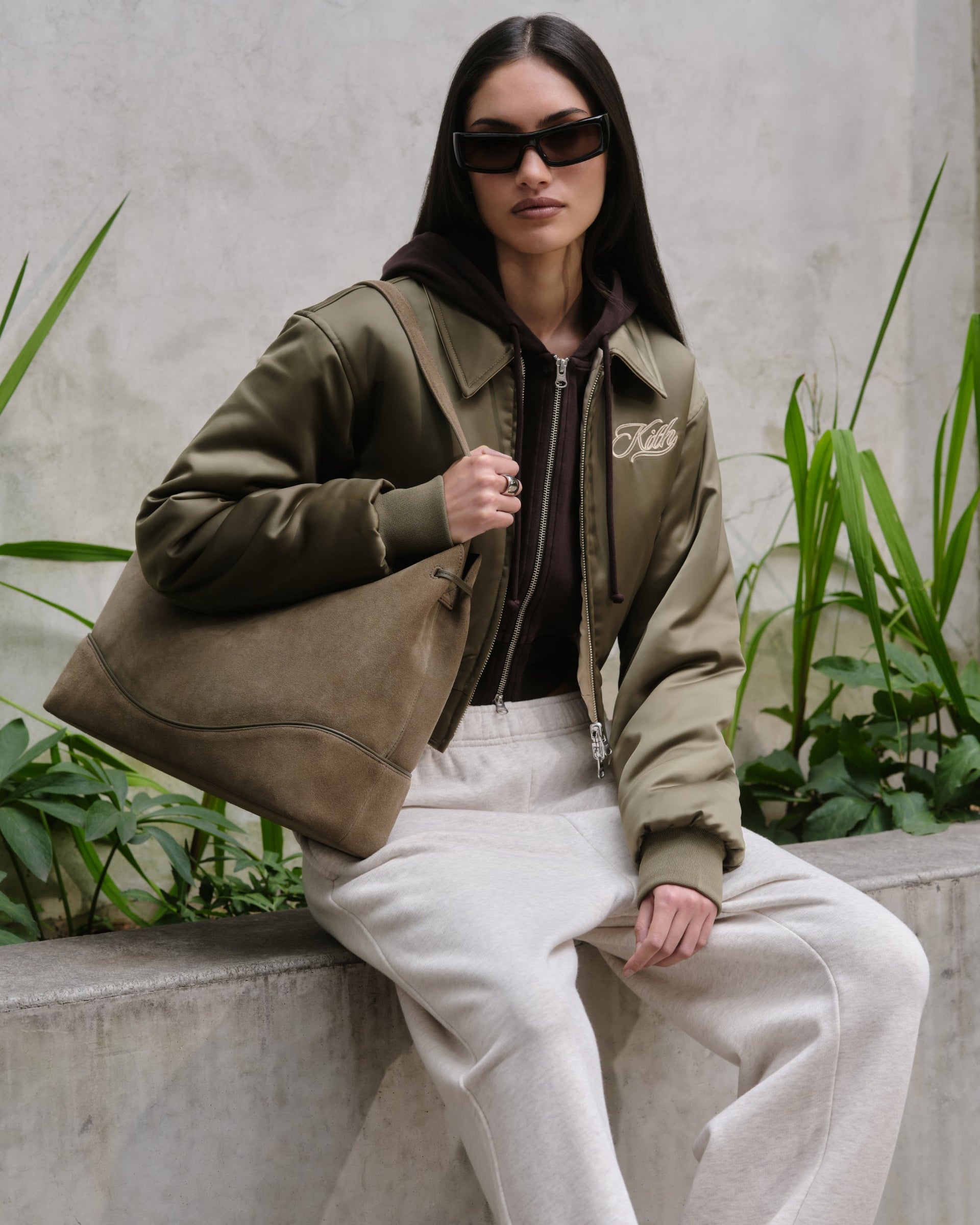 gid://shopify/MediaImage/43841014661396