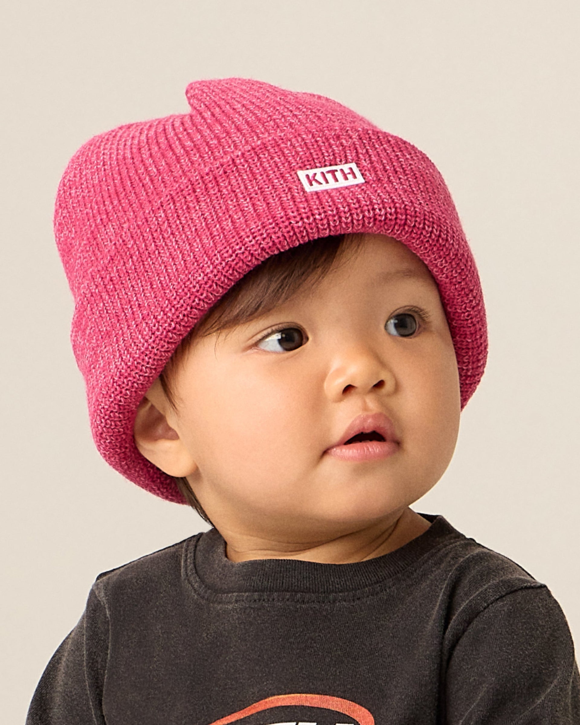 gid://shopify/MediaImage/43842582544660