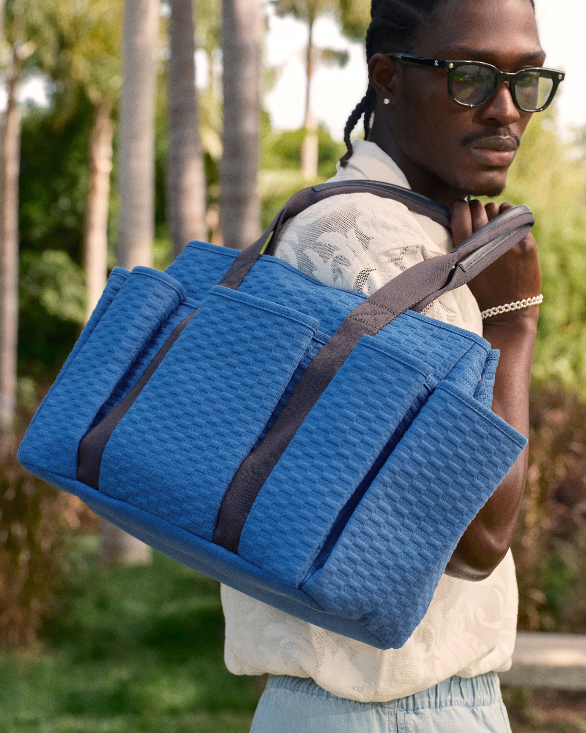 gid://shopify/MediaImage/45735061618964