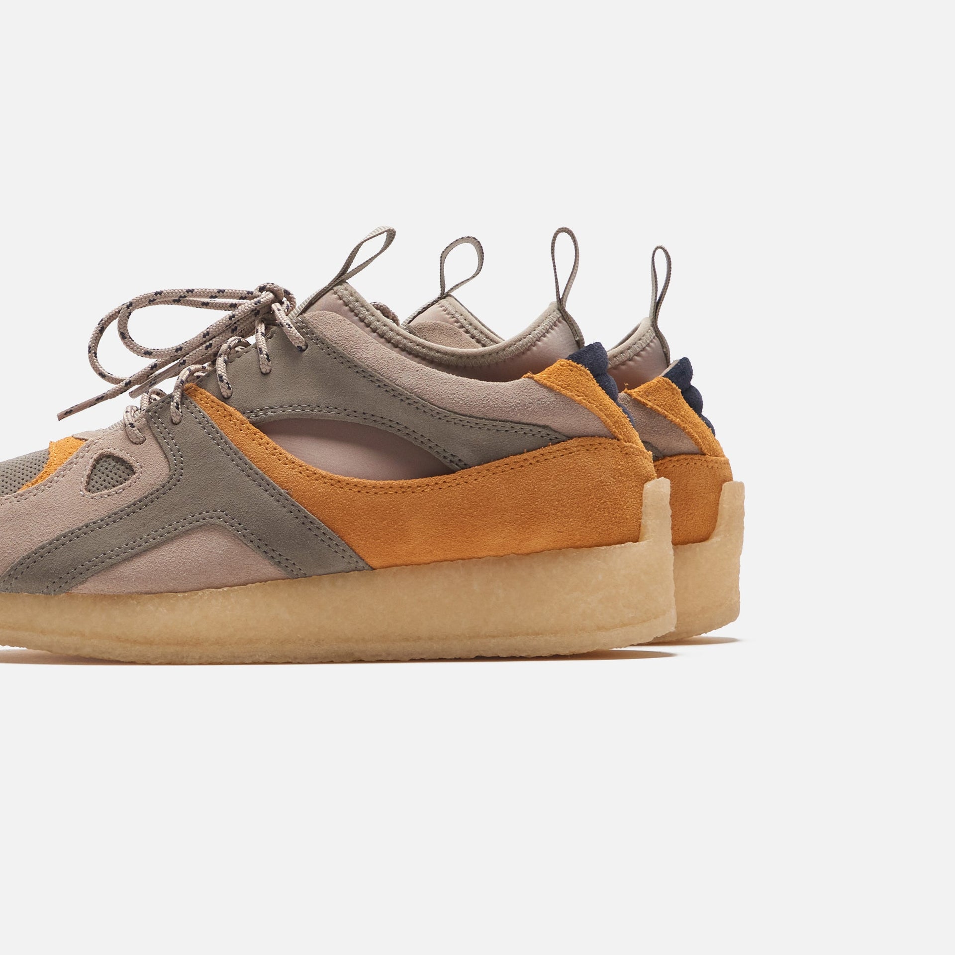 CLARKS RA#RACE430640 (013124 YS) Ronnie Fieg for Clarks 8th Street Breacon - Light Grey Combi