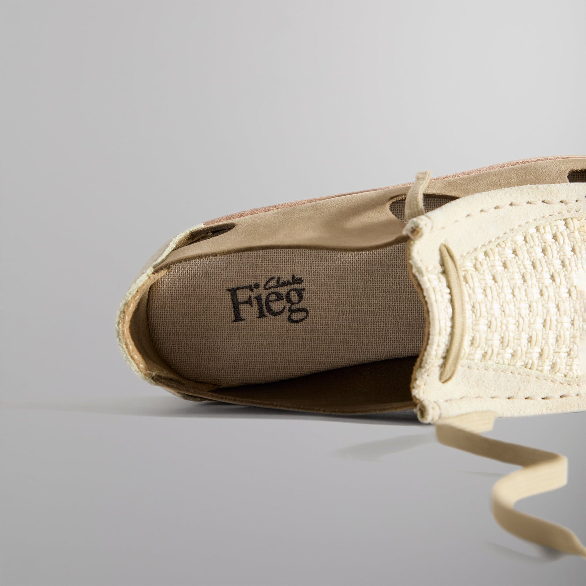 8th St by Ronnie Fieg for Clarks Originals Brixham - Khaki