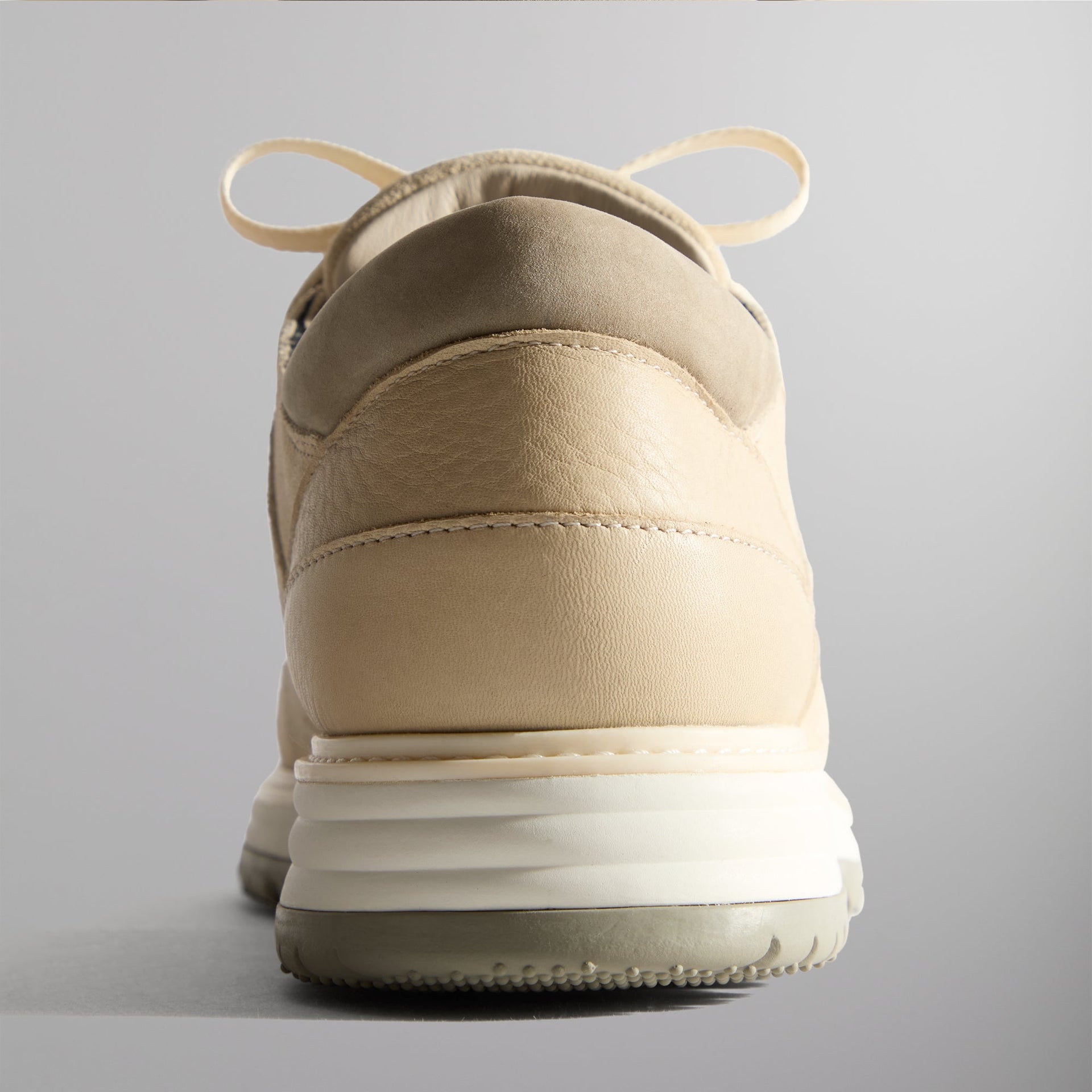 8th St by Ronnie Fieg for Clarks Originals Sunderland - Chalk