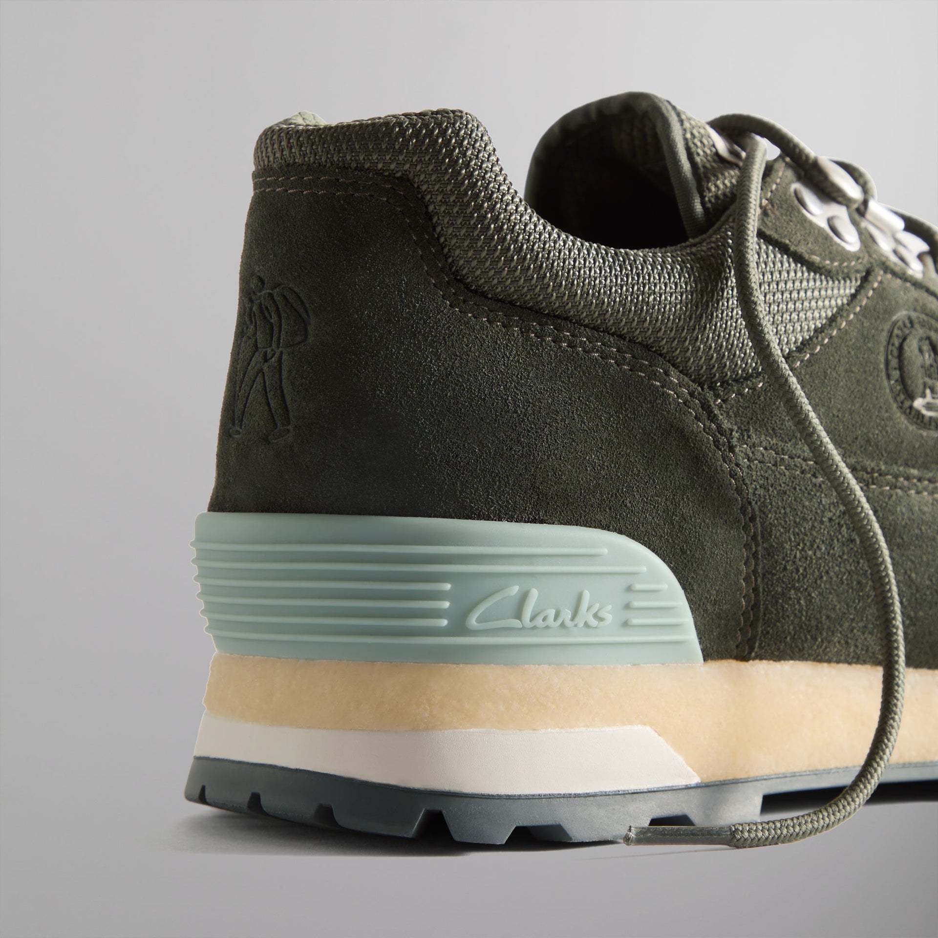 8th St by Ronnie Fieg for Clarks Originals Laddow - Dark Olive Combi