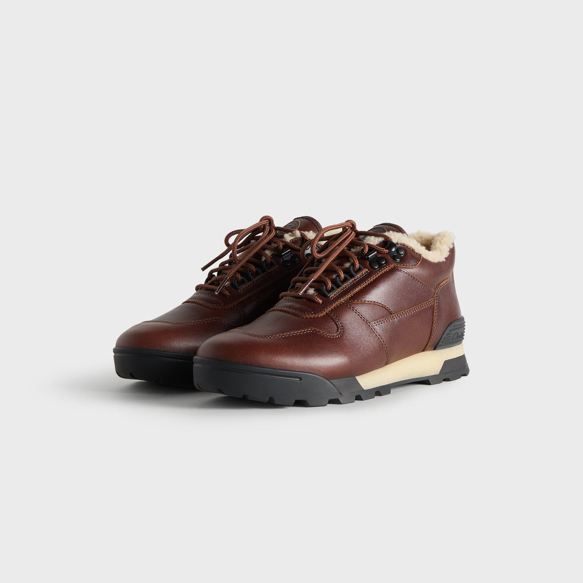 8th St by Ronnie Fieg for Clarks Originals Laddow Shearling - Mid Tan