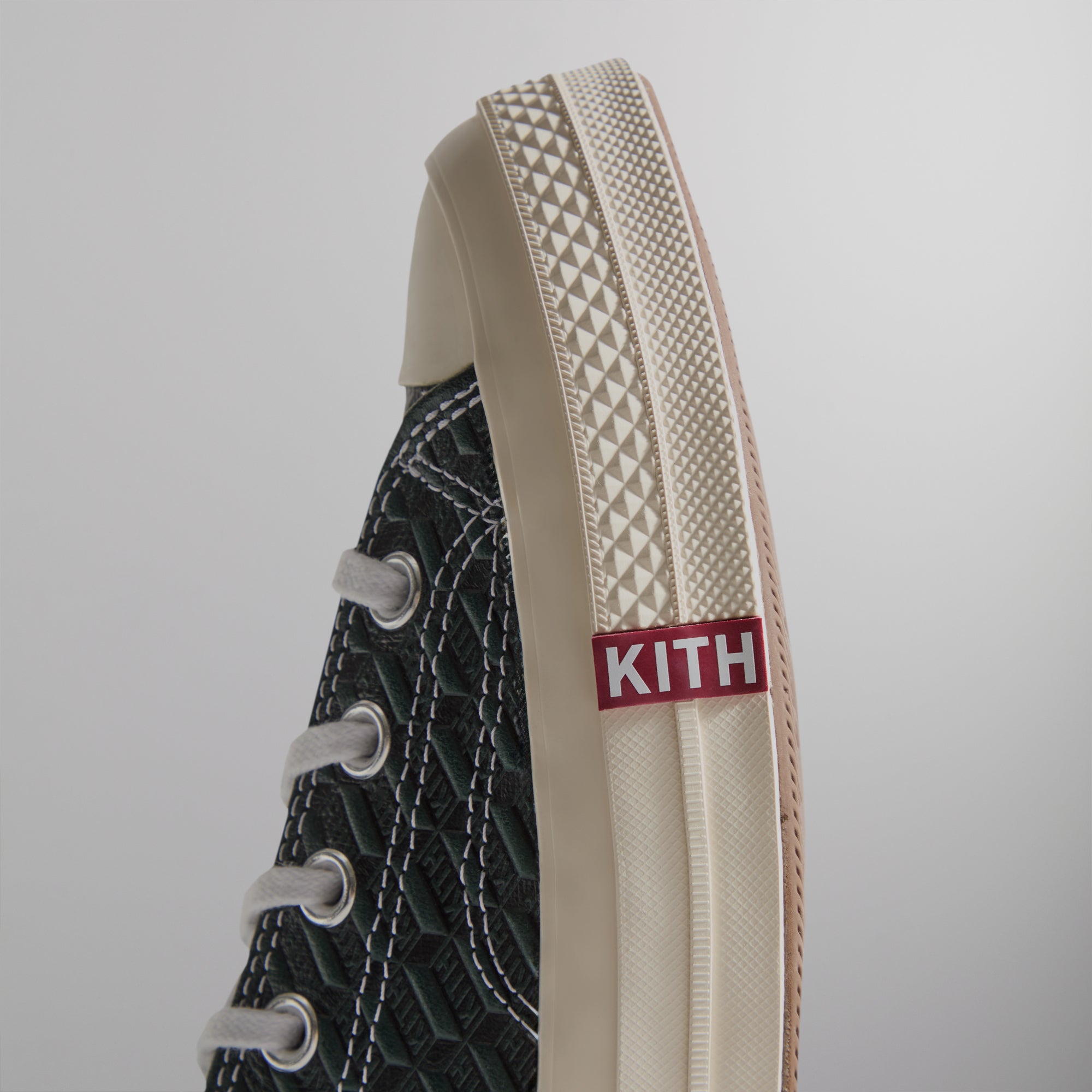靴 Kith Converse Chuck Taylor All Star Kith X Converse Reimagine The Chuck Taylor All Star 70 Ox