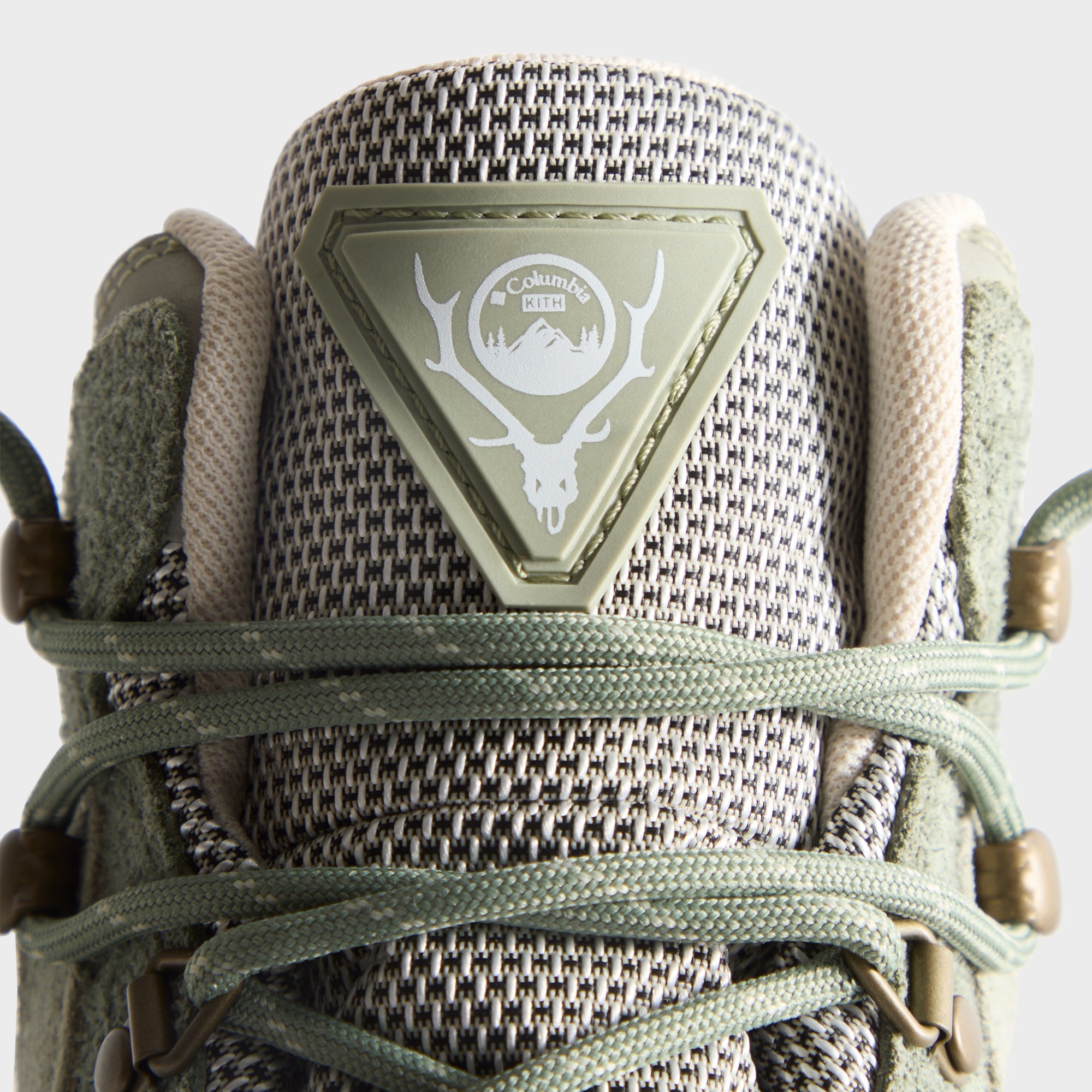 Kith & South2 West8 for Columbia Newton Ridge™ - Dark Stone