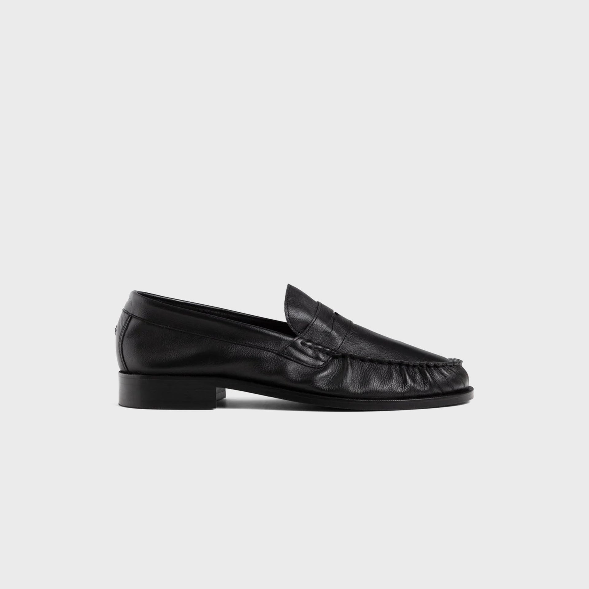 Duke & Dexter Ezra Pebble Pleated Penny Loafer - Black