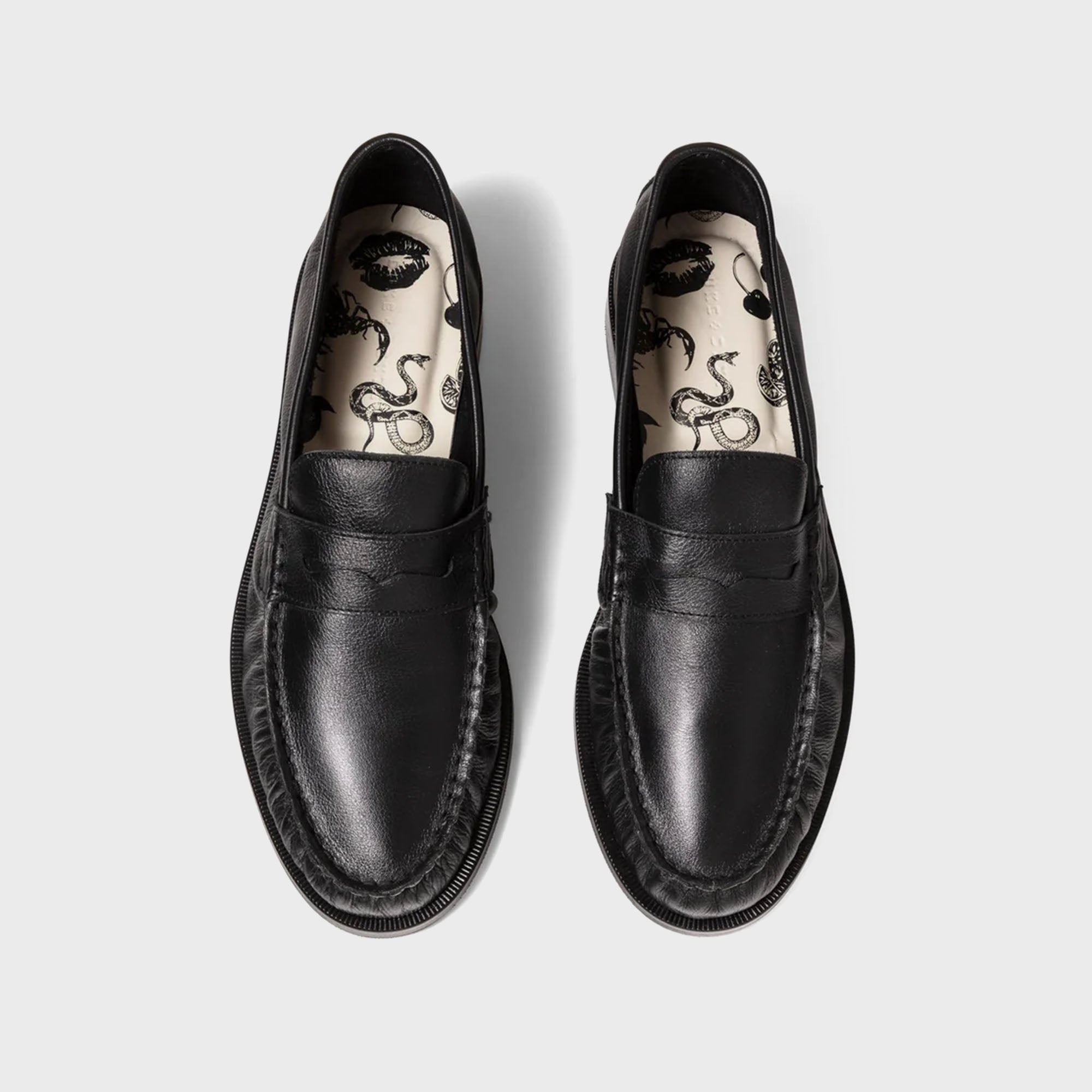 DUKE + DEXTER Ezra Pebble Pleated Penny Loafer - Black – Kith Europe