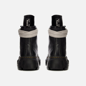 1460 Buckle Pull Up Leather Lace Up Boots in Black