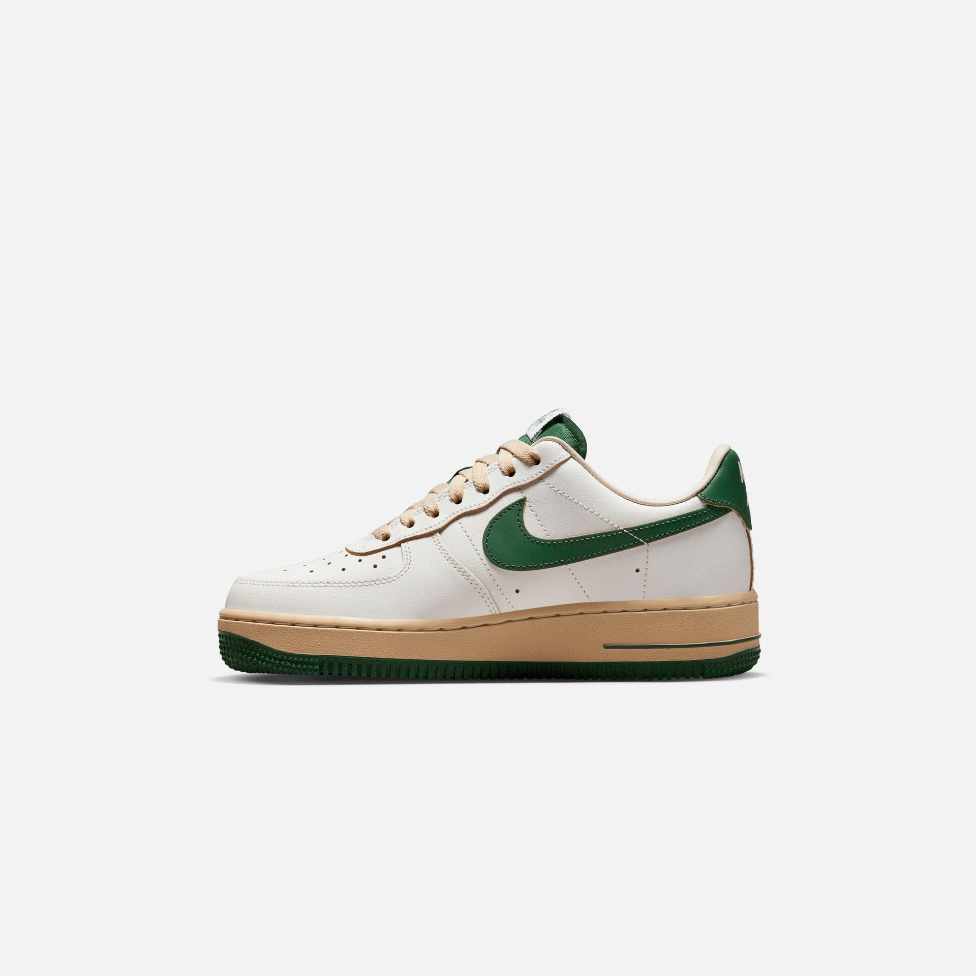 Nike WMNS Air Force 1 `07 LV8 - Sail / Gorge Green / Sesame / Pearl White