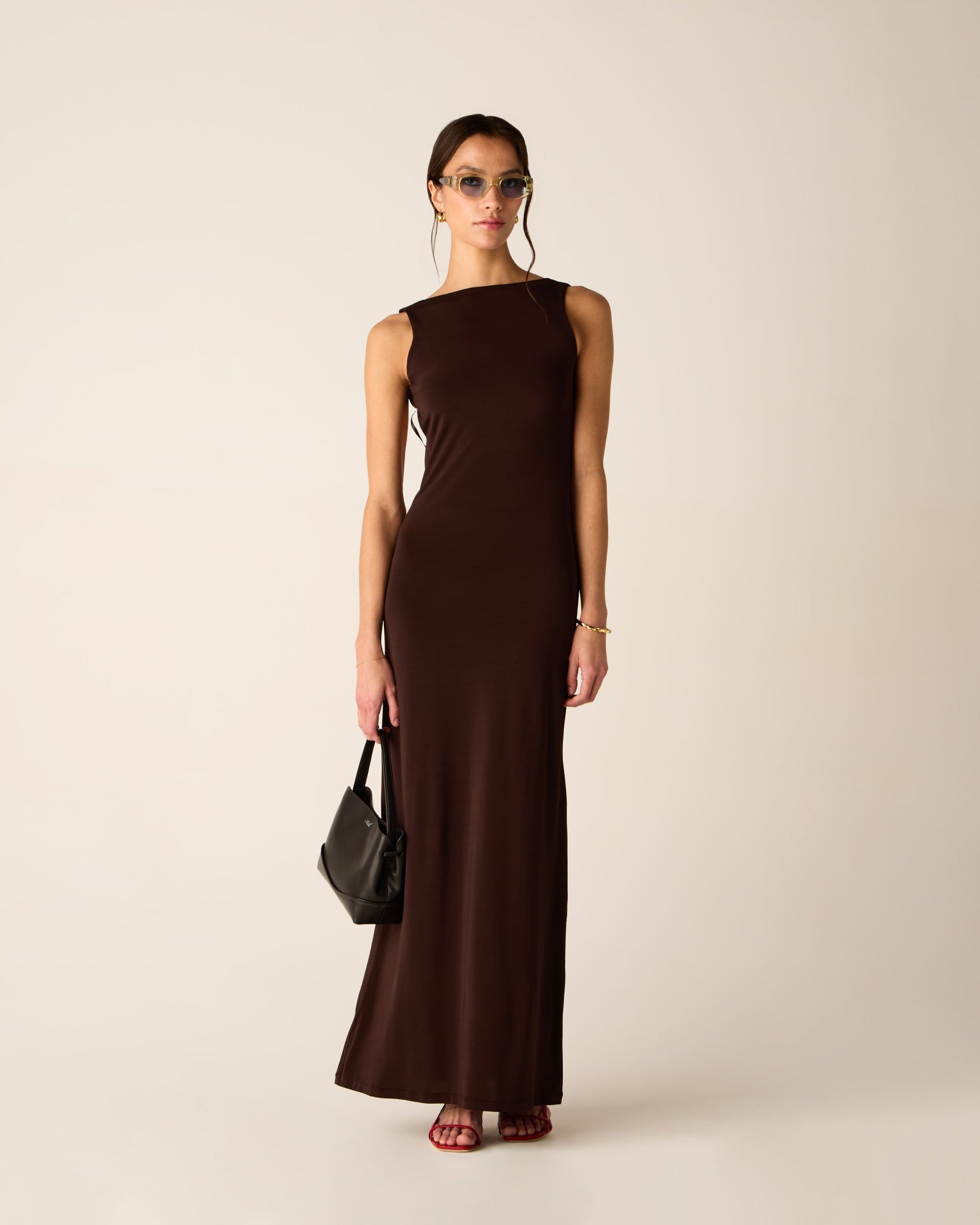 gid://shopify/MediaImage/43840793051412