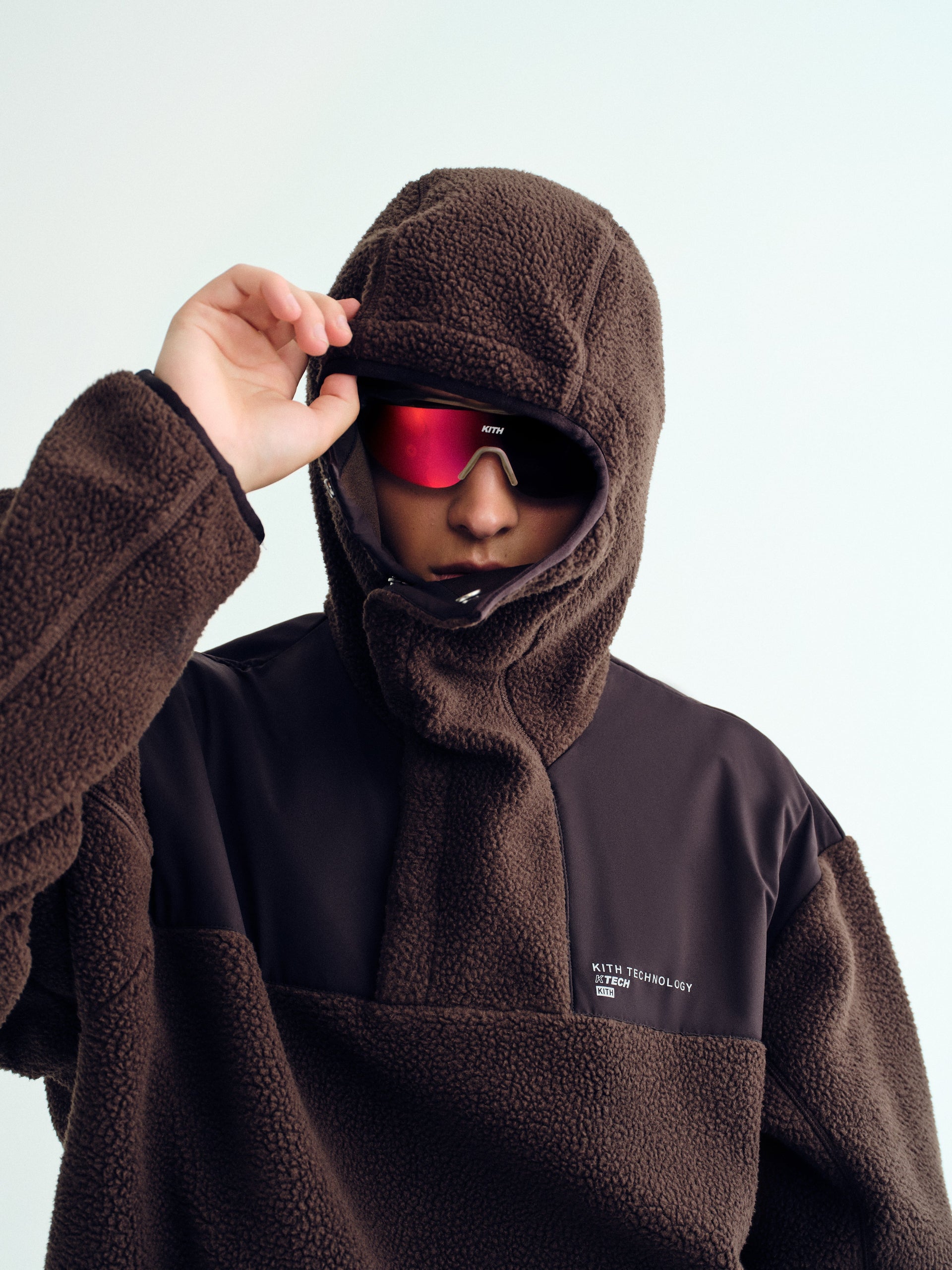gid://shopify/MediaImage/43842581233940
