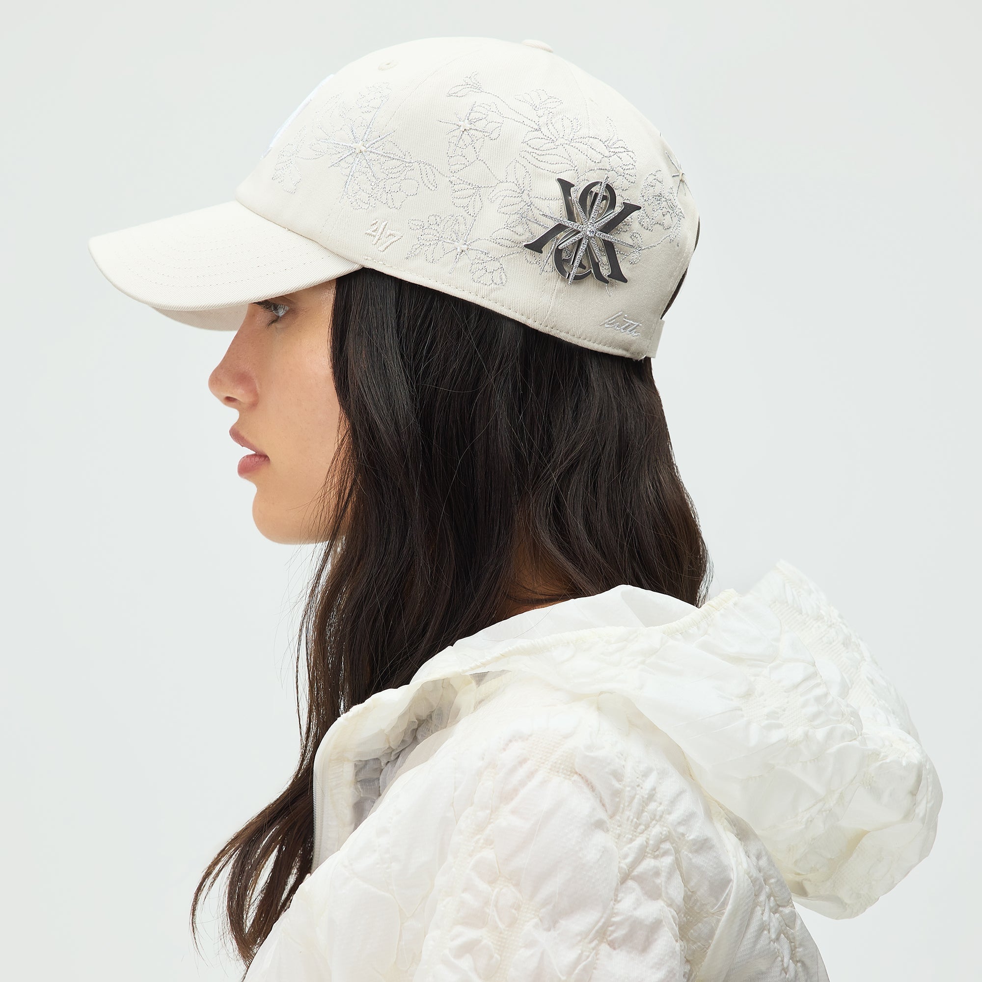 Lisa for Kith Women Crest Brooch　ブローチ Lisa for Kith Women Crest Brooch - Silver – Kith Europe