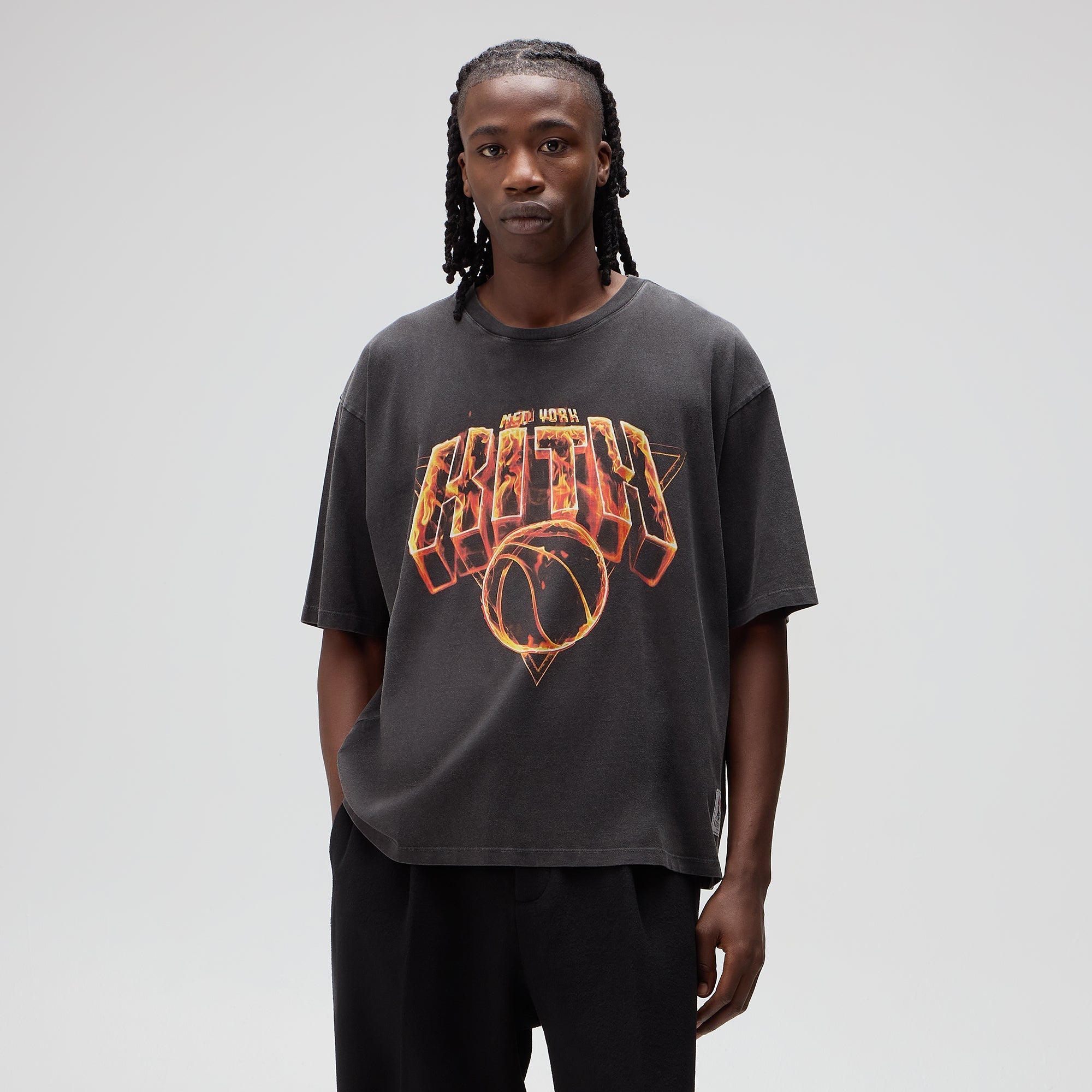 Kith for the New York Knicks Fire Vintage Jones Tee - Black – Kith