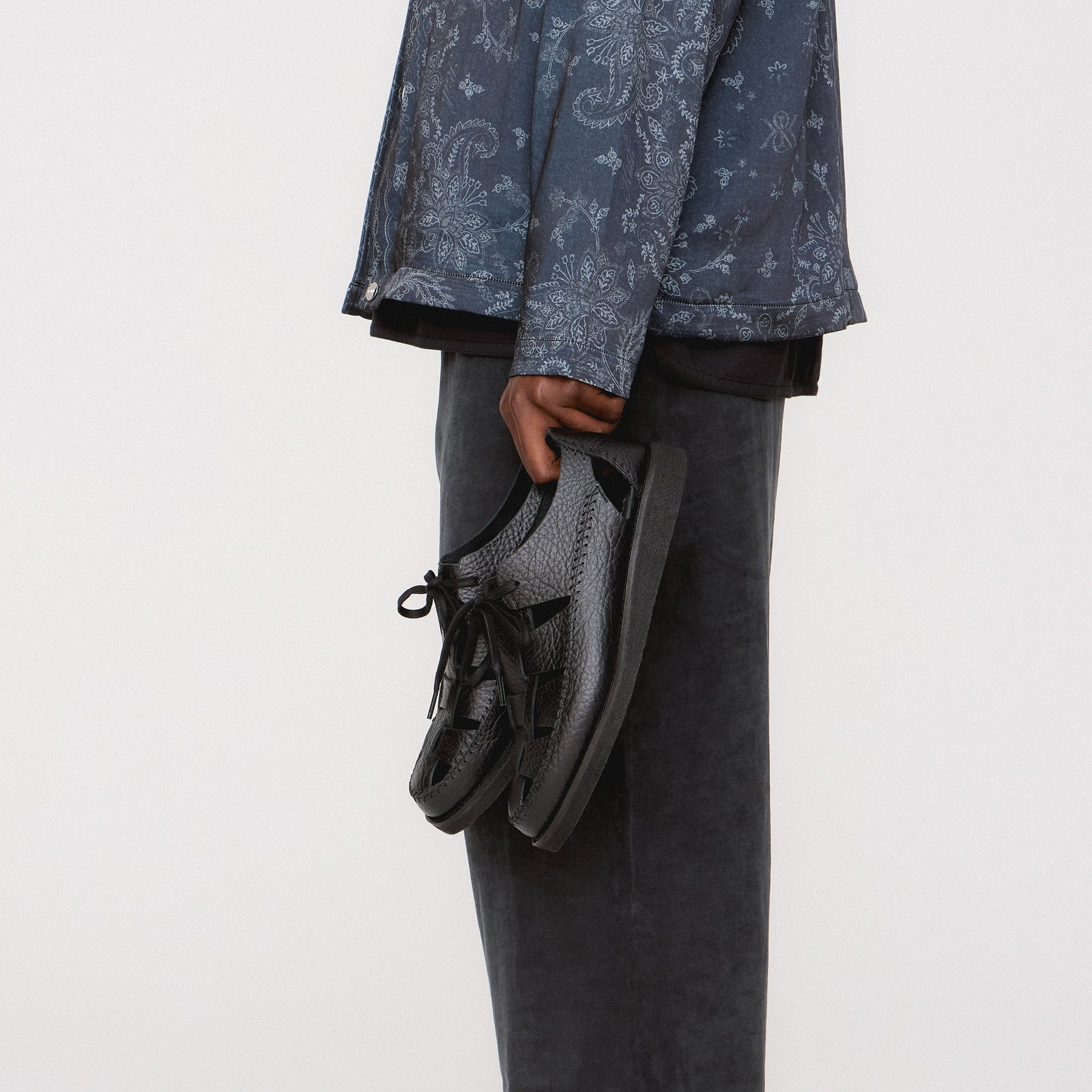 8th St by Ronnie Fieg for Clarks Originals Ridgevale - Black PH