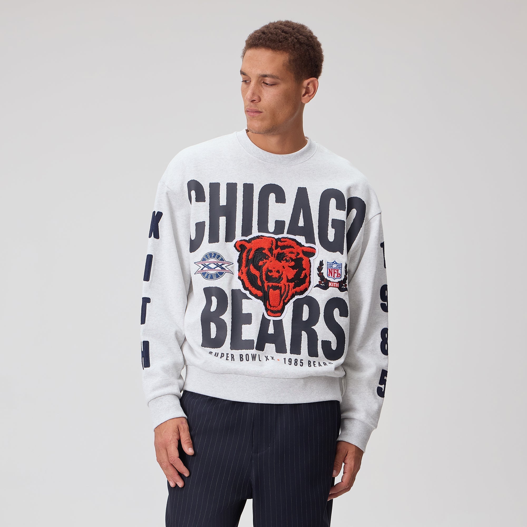 KITH / パーカー/M/コットン/BEG/総柄/DZ35 Kith for the NFL Chicago Bears 1985 Vintage Crewneck - Light