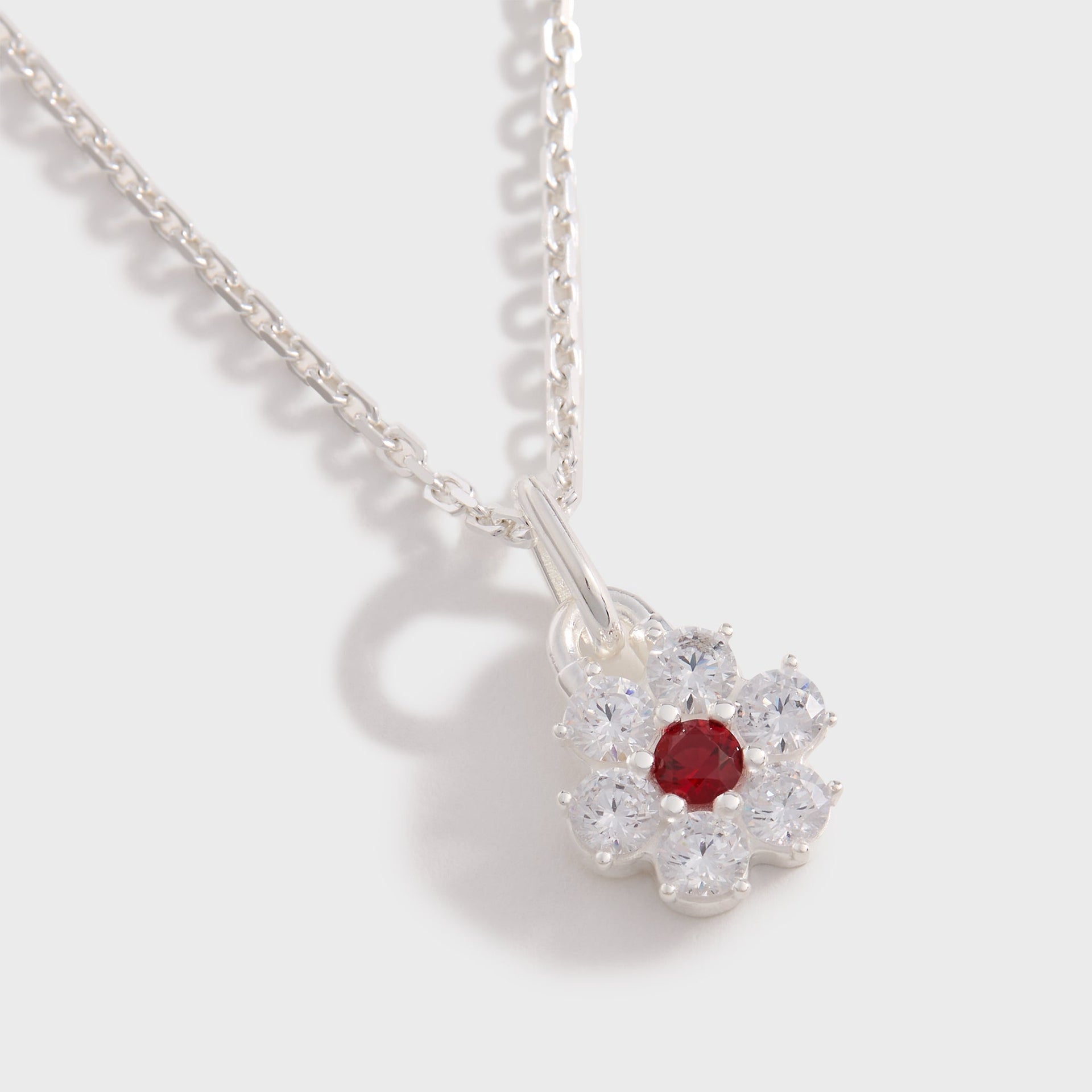 Hatton Labs Daisy Pendant - Anchor Chain