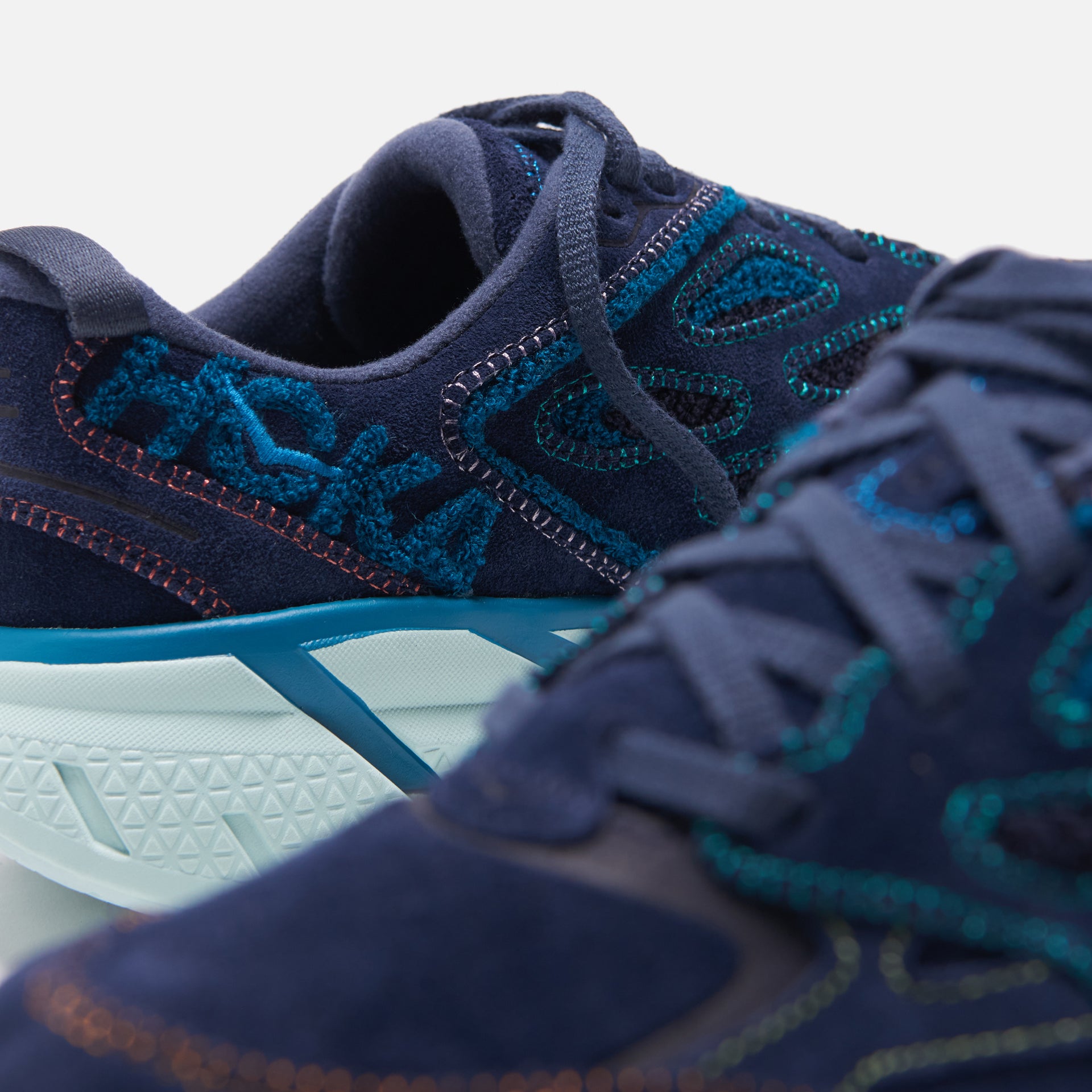 Hoka Clifton L Embroidery - Outer Space / Blue Coral