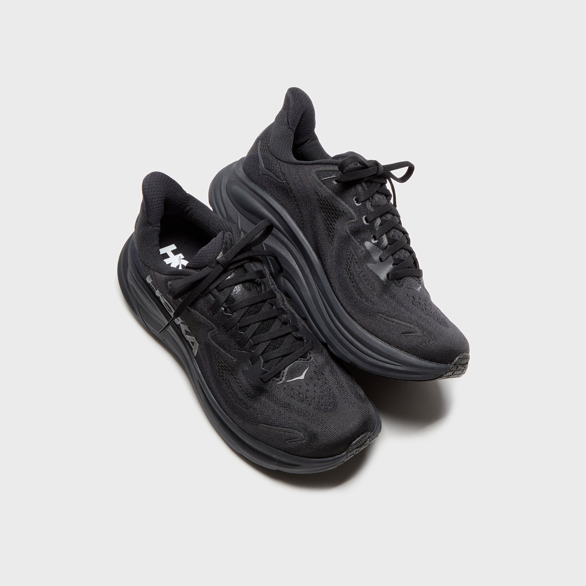 HOKA Clifton 10 - Black / Black