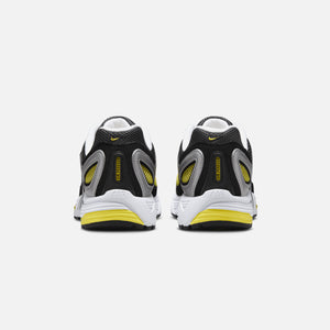 Nike WMNS Air Pegasus 2K5 - White / Metallic Silver / Black / Opti Yellow