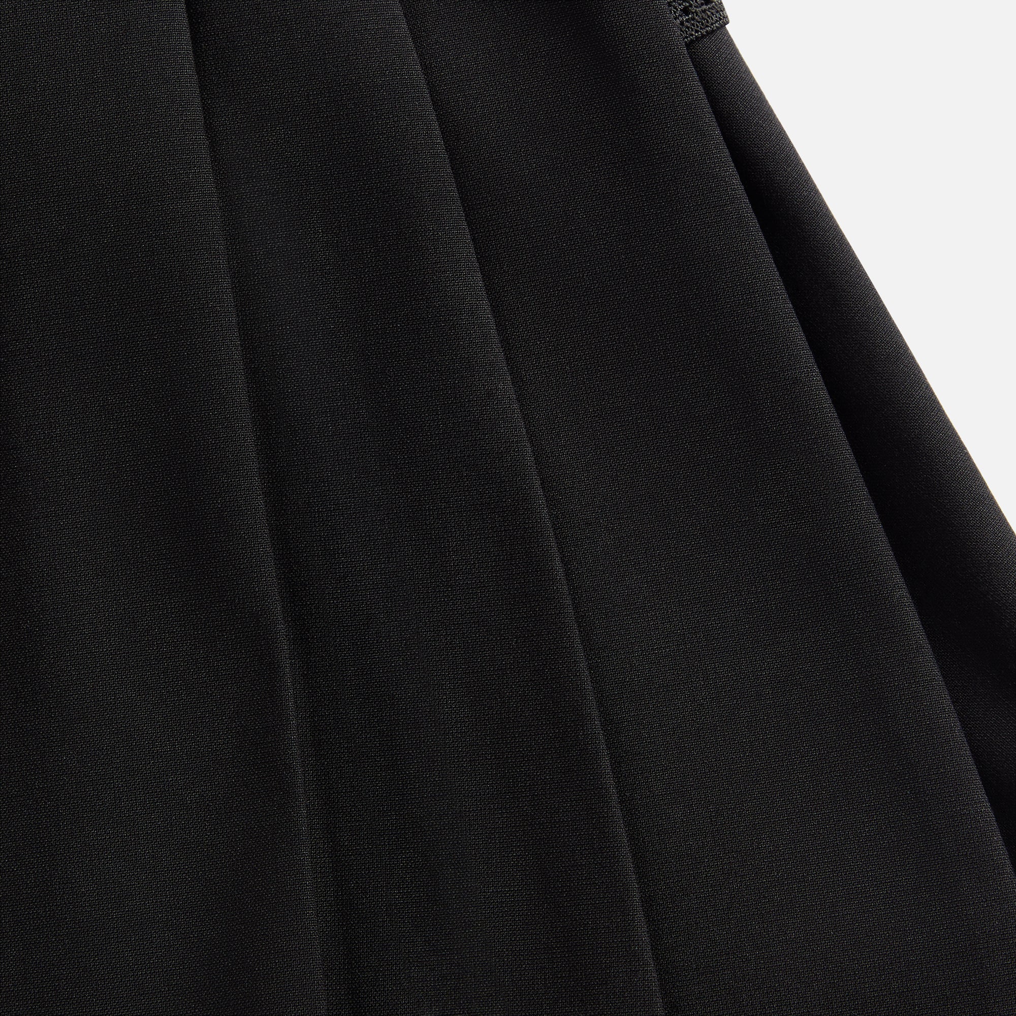 Hyein Seo Pleated Wrap Skirt - Black – Kith Europe